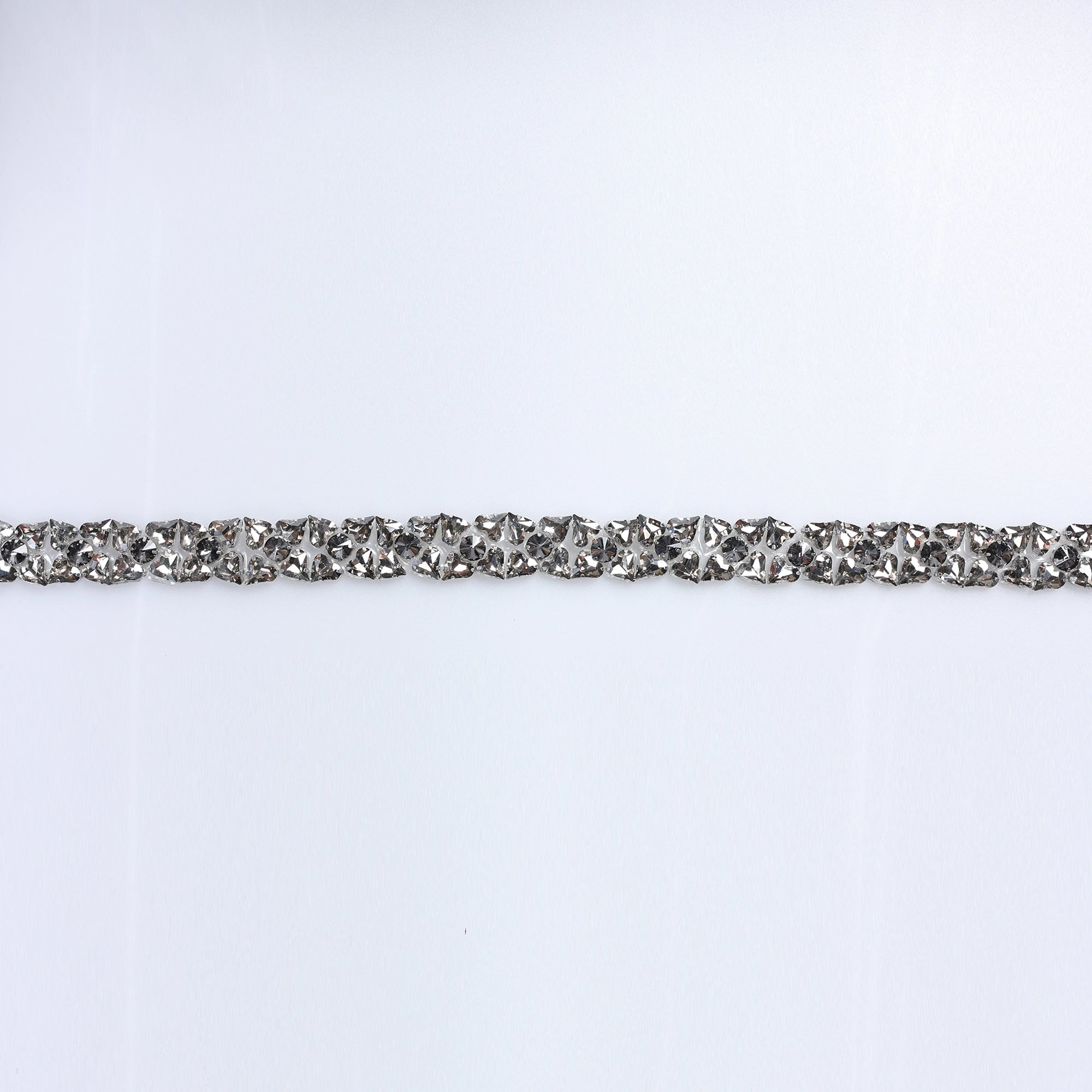 Banda cu strasuri M8 - Ahura