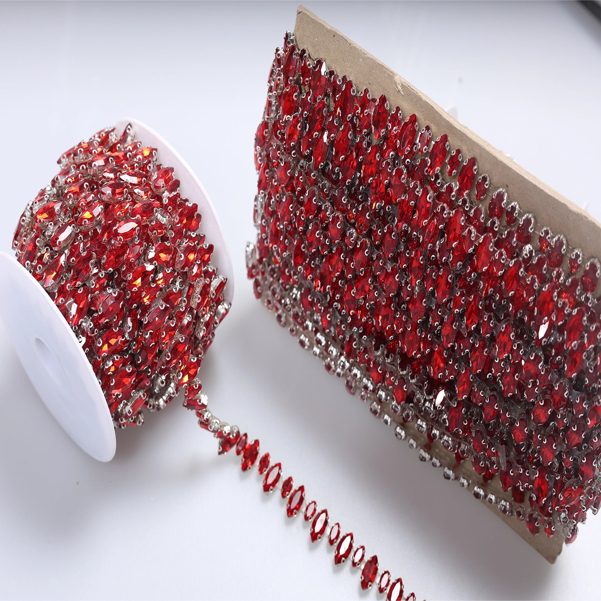 Banda cu strasuri M84 - Ahura