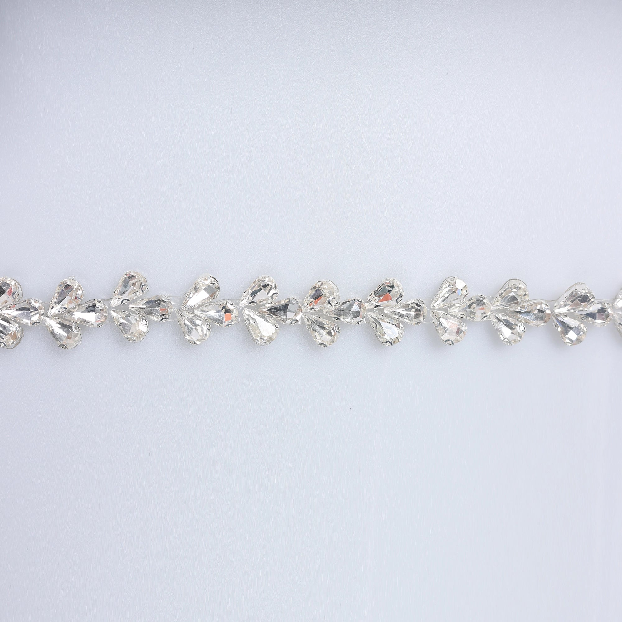 Banda cu strasuri M52 - Ahura