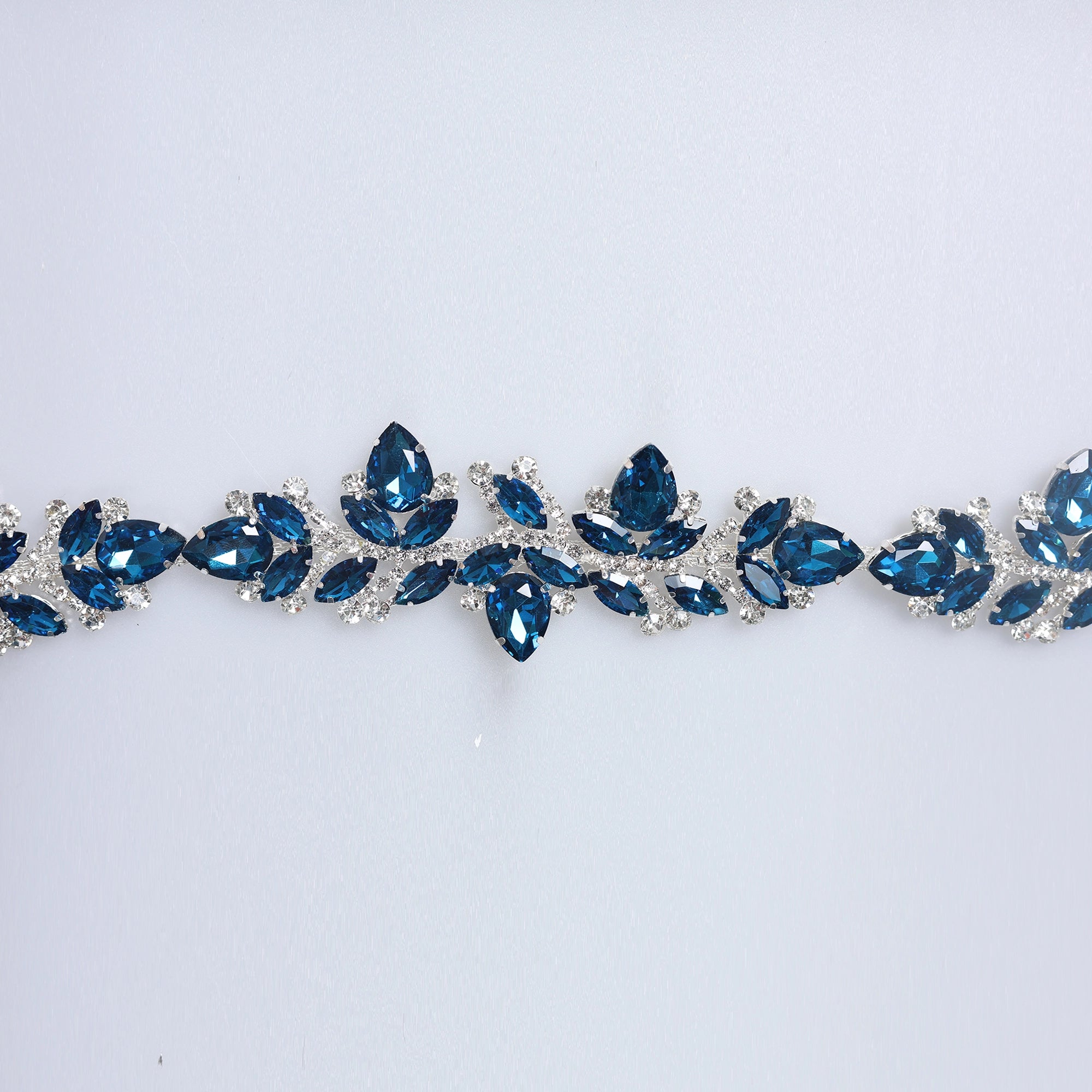 Banda cu strasuri M53 - Ahura