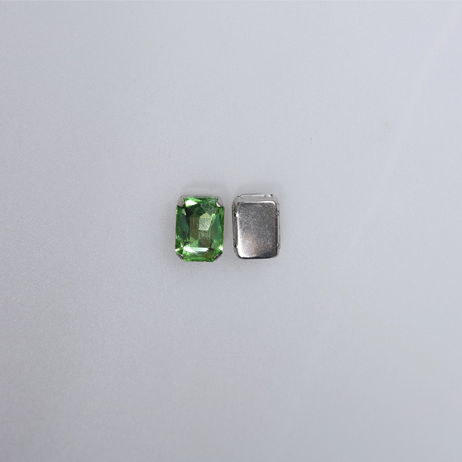 Piatră pentru cusut tip lacrimă 1x1.4 cm - Ahura
