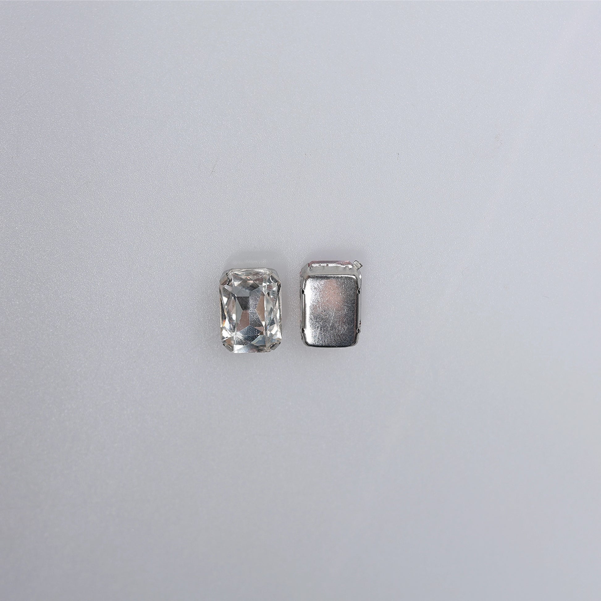 Piatră pentru cusut tip lacrimă 1x1.4 cm - Ahura