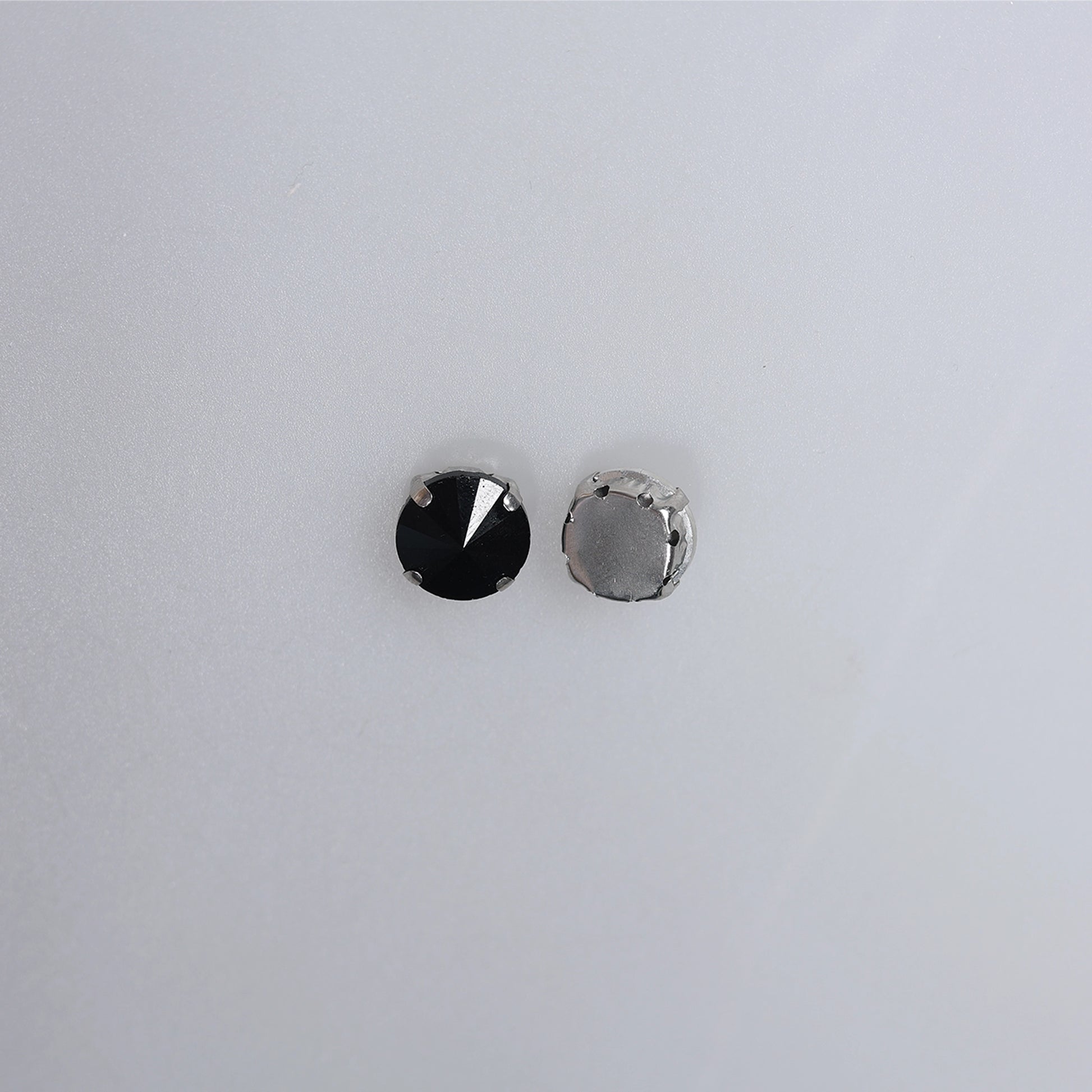 Piatră pentru cusut tip lacrimă 1.2x1.2 cm - Ahura