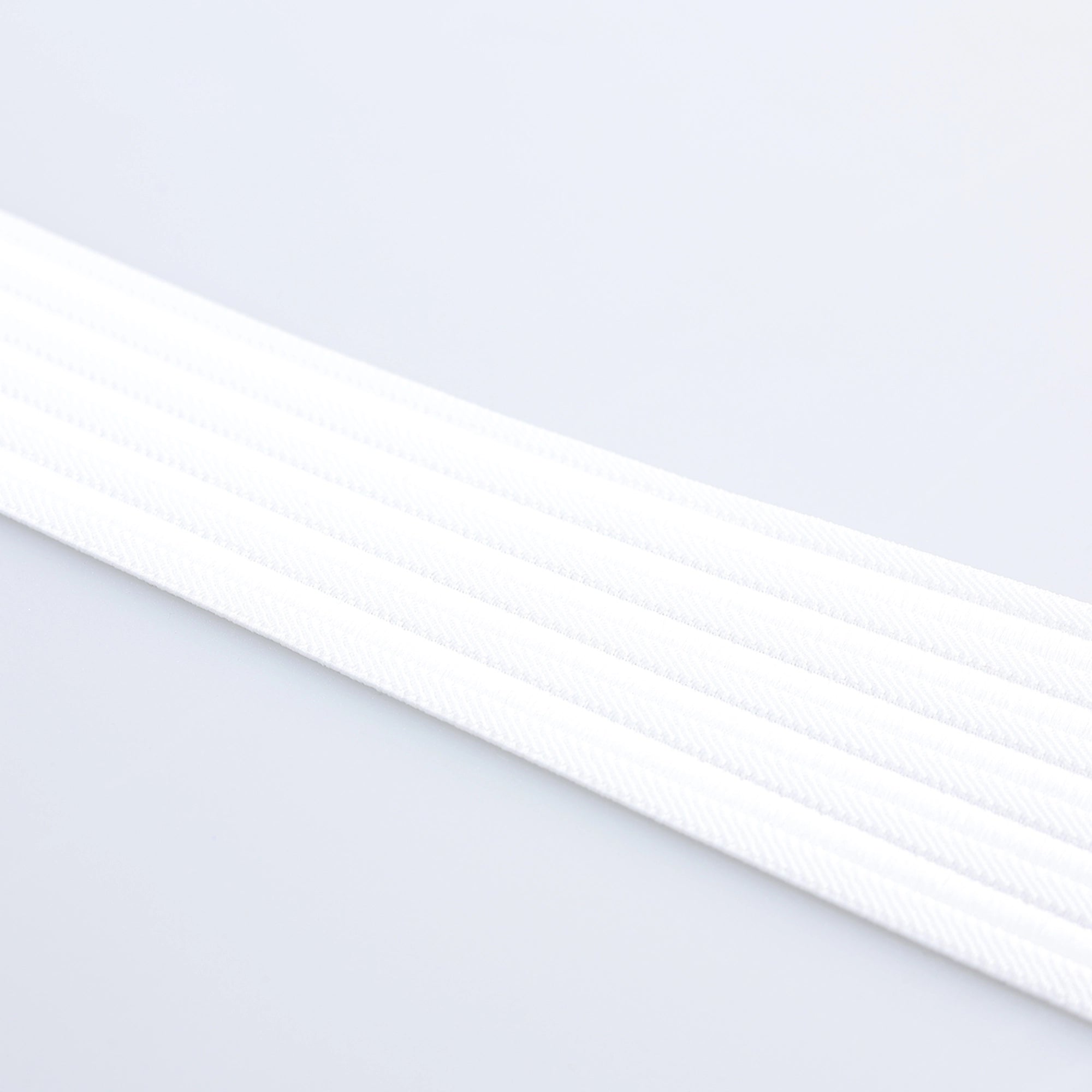 Elastic Texturat cu Dungi Proeminente 6 cm M8