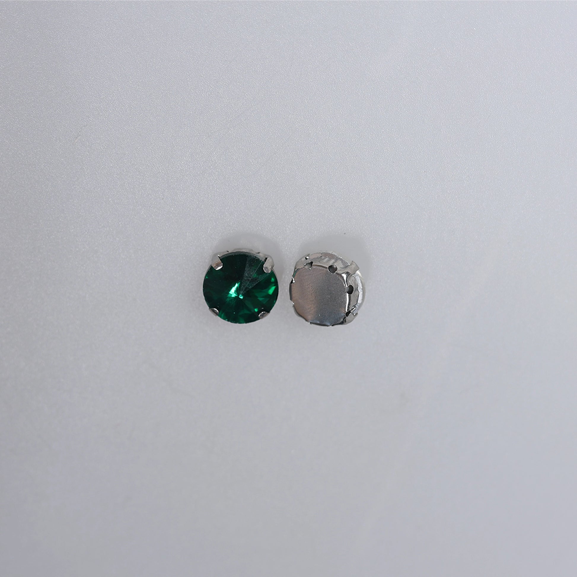 Piatră pentru cusut tip lacrimă 1.2x1.2 cm - Ahura