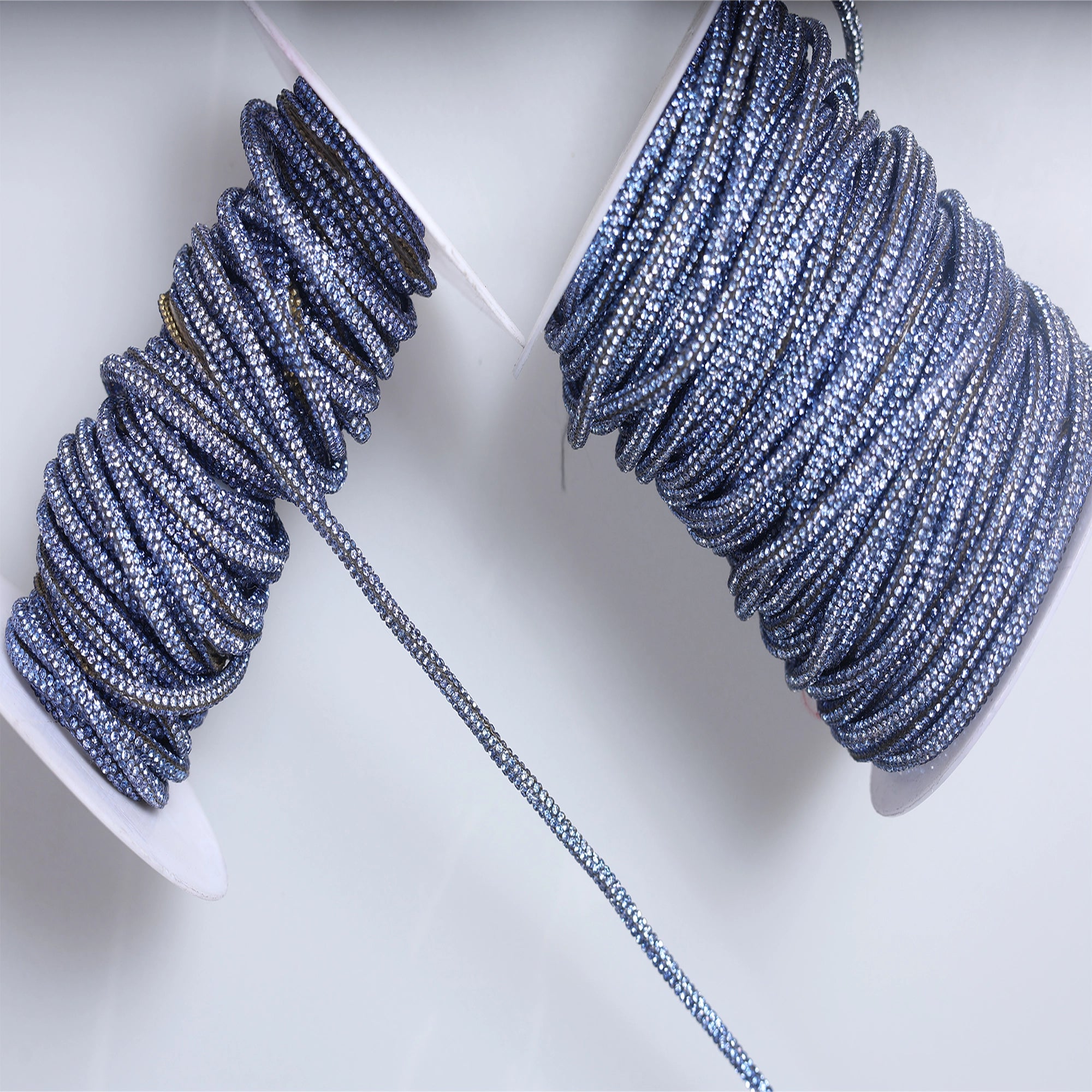 Banda cu strasuri M86 - Ahura