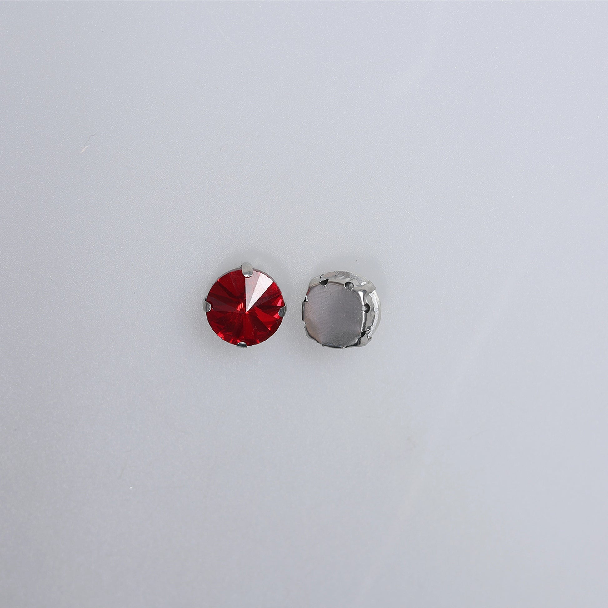 Piatră pentru cusut tip lacrimă 1.2x1.2 cm - Ahura