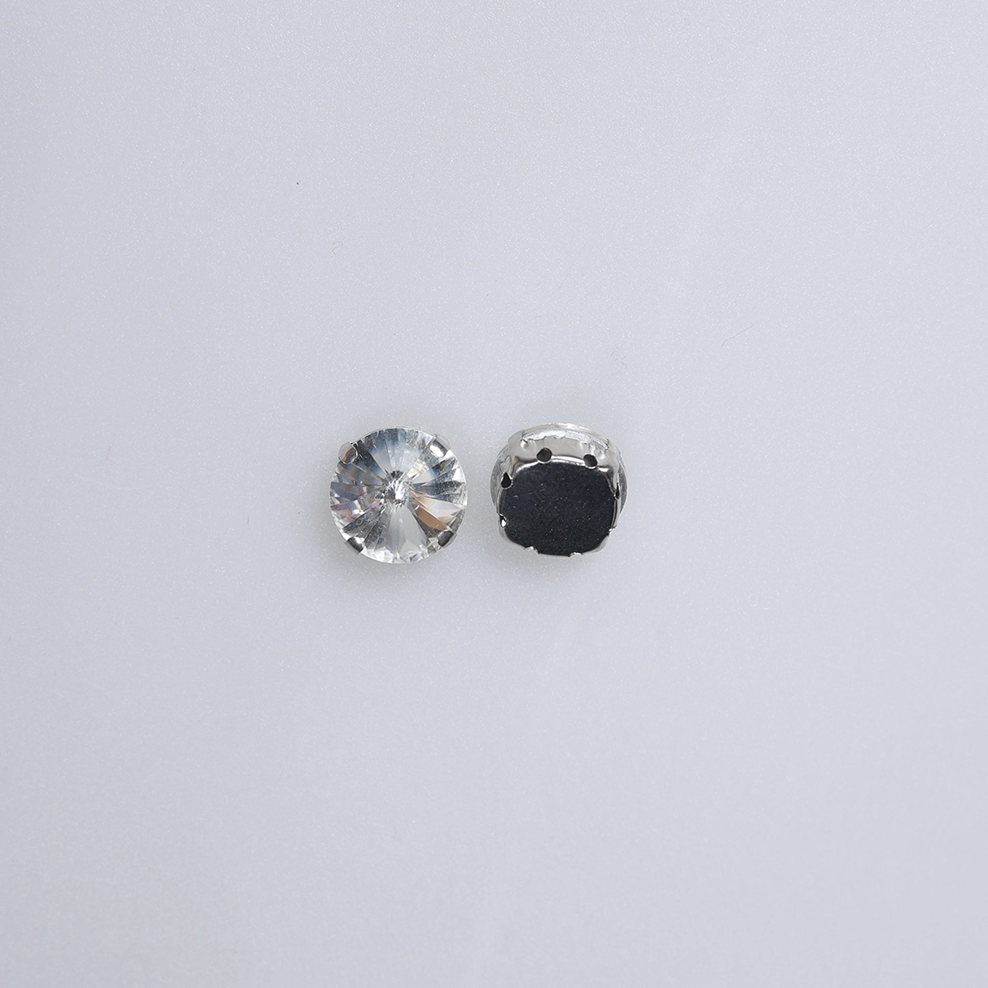 Piatră pentru cusut tip lacrimă 1.2x1.2 cm - Ahura