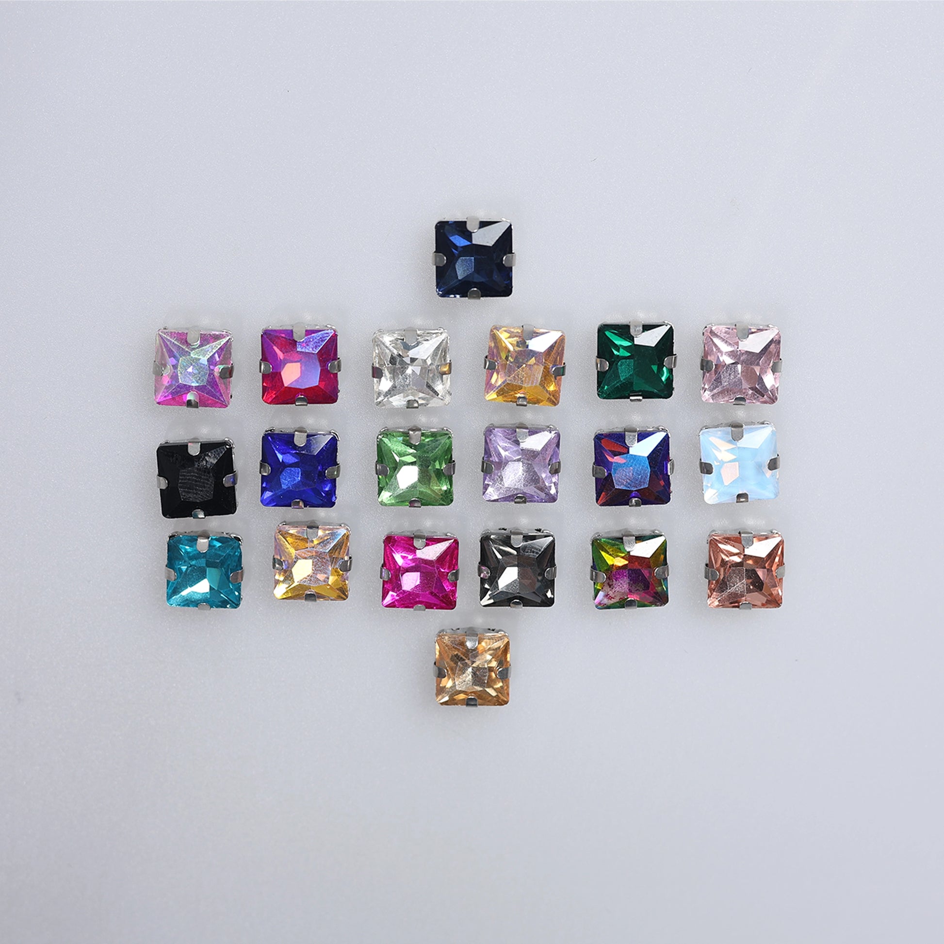 Piatră pentru cusut tip lacrimă 1x1 cm - Ahura