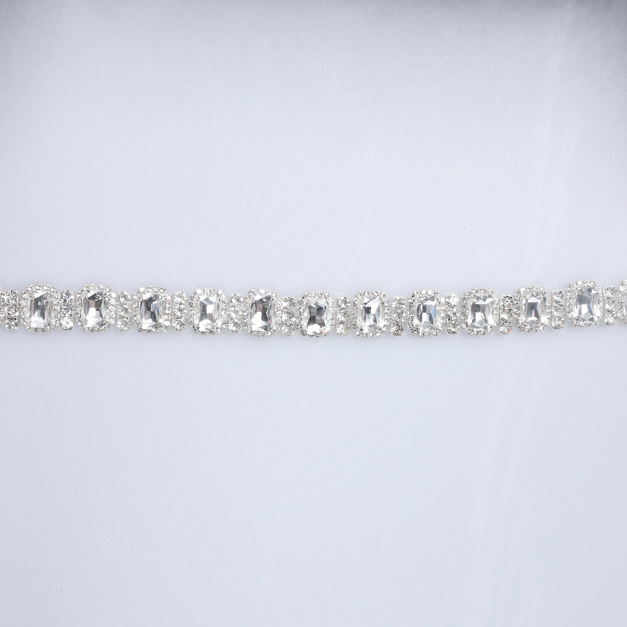 Banda cu strasuri M60 - Ahura