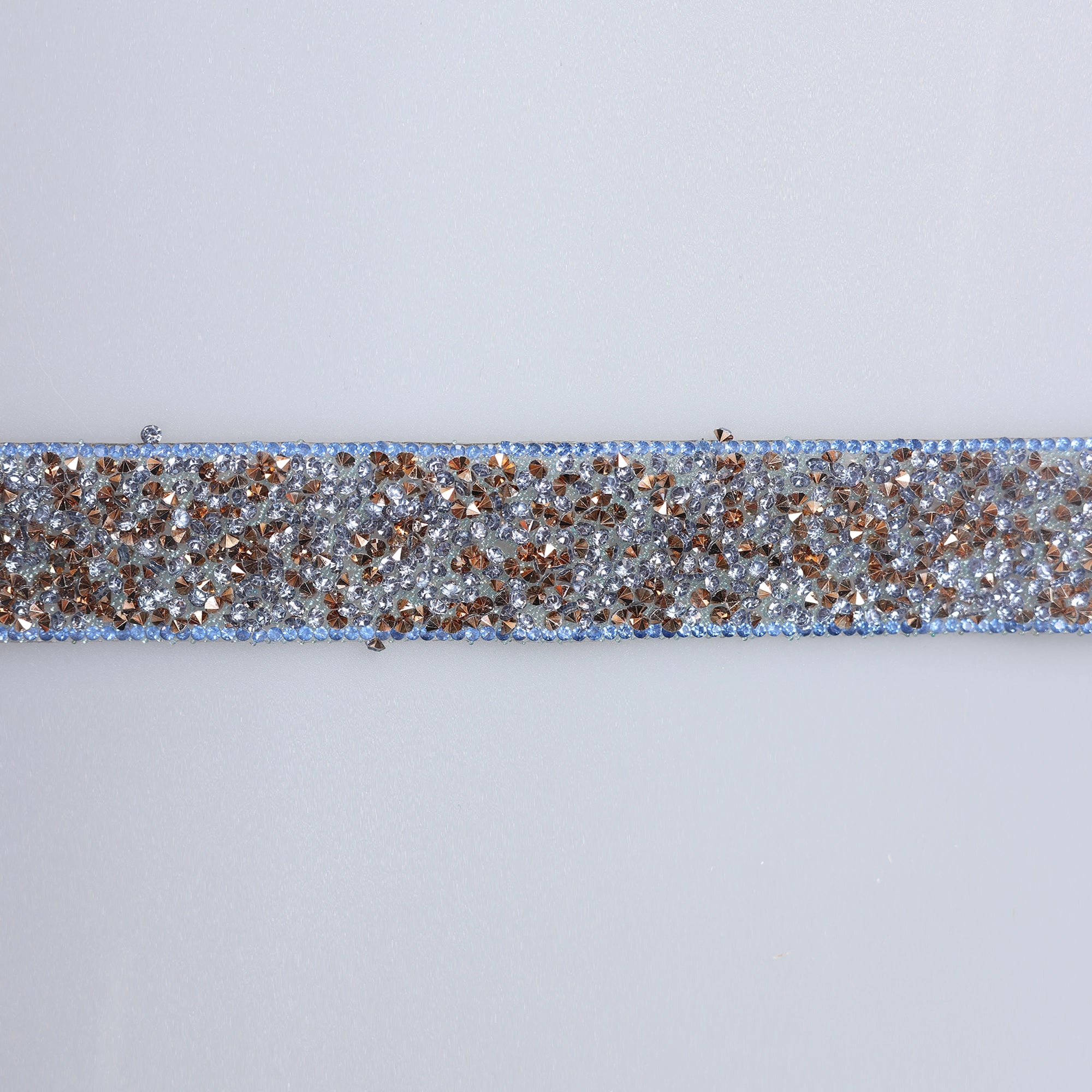 Aplicatii cu strasuri M451 - Ahura