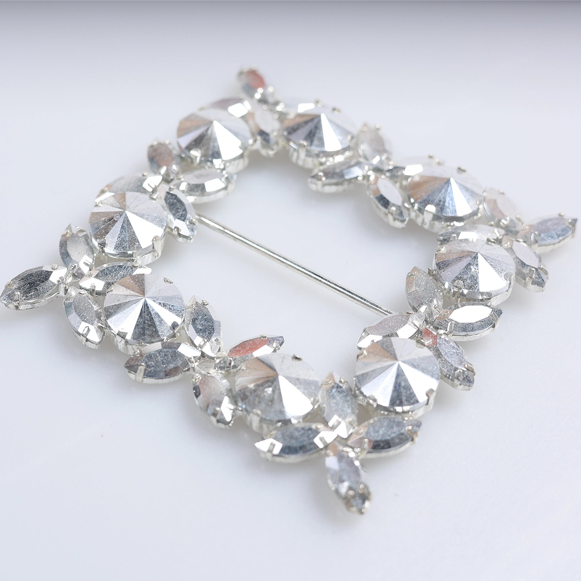 Catarame cu strasuri M93 - Ahura