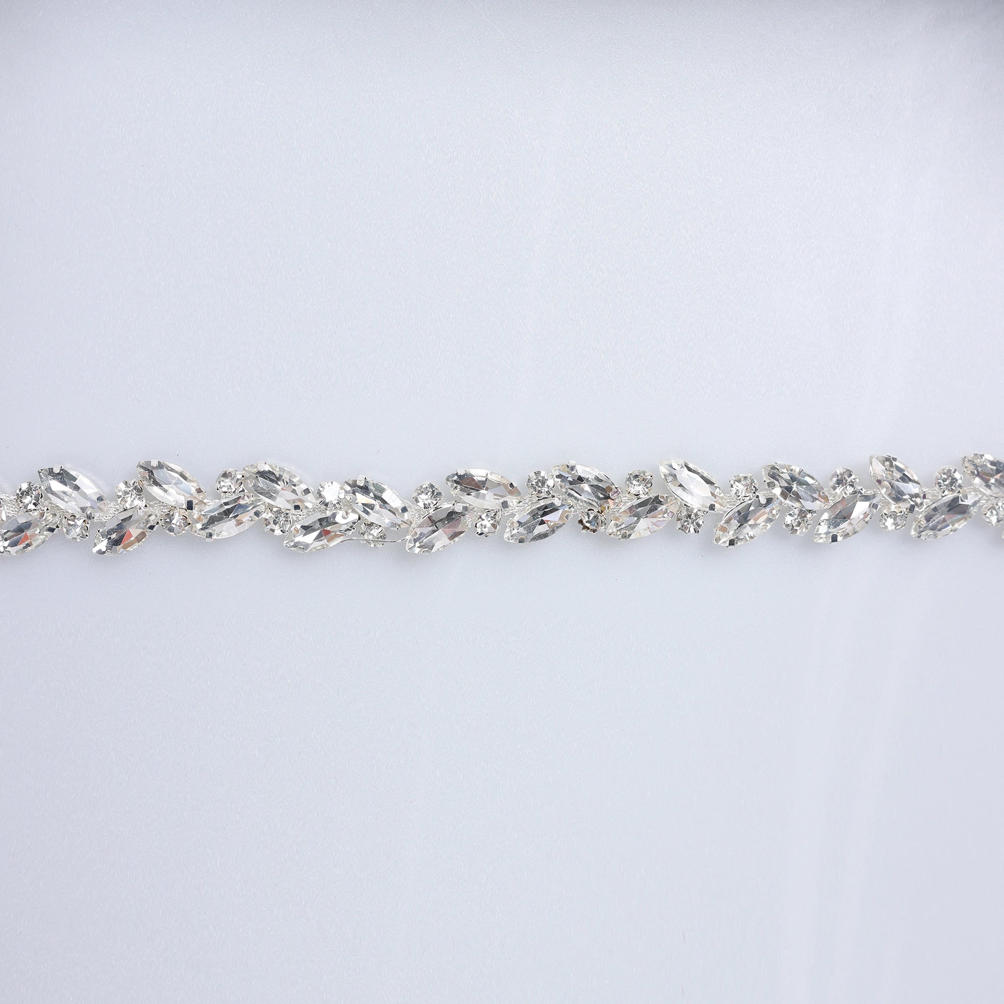 Banda cu strasuri M65 - Ahura