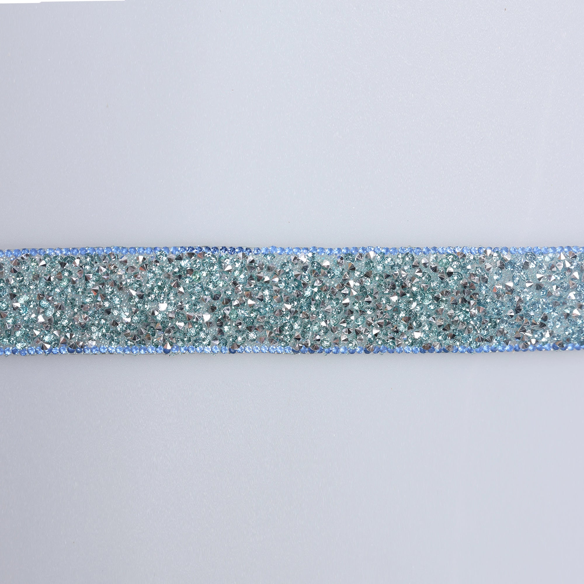 Aplicatii cu strasuri M453 - Ahura