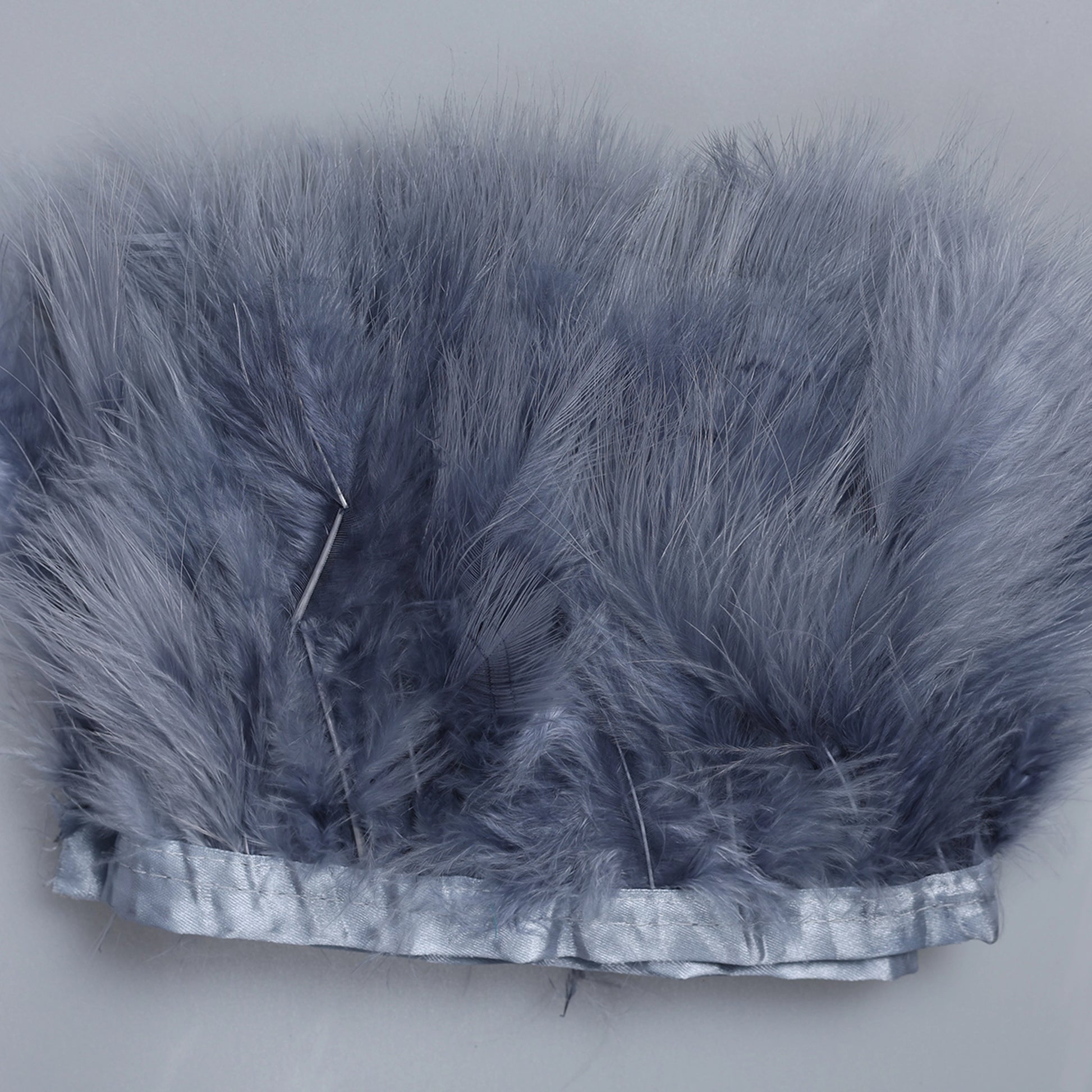Pene de lebădă pe bandă 2M M226 - Ahura