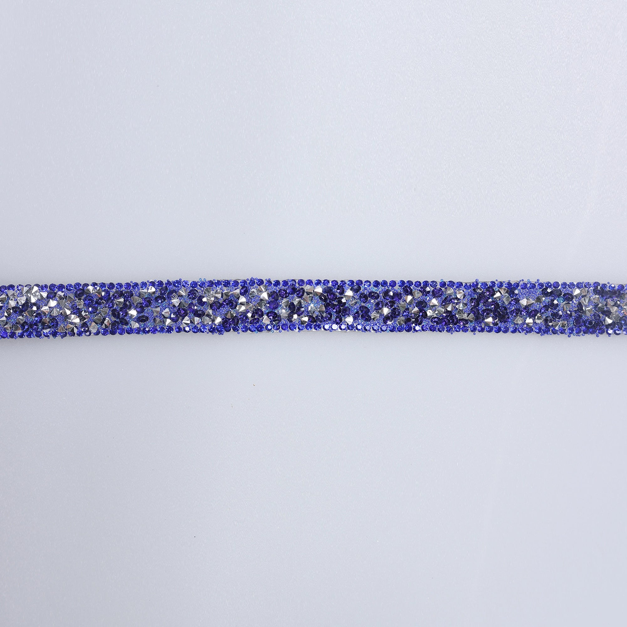 Aplicatii cu strasuri M363 - Ahura