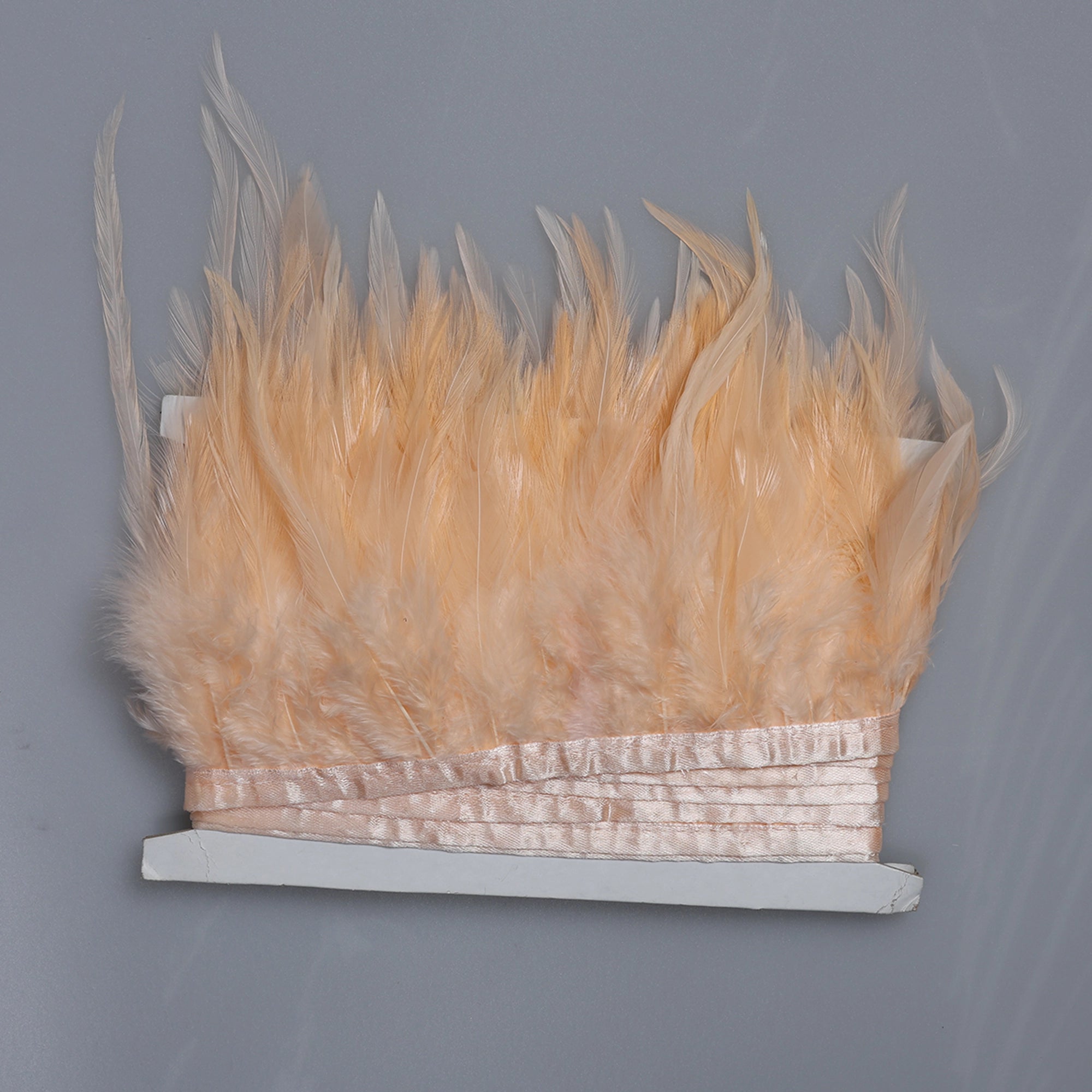 Pene scurte de Cocoș pe bandă M347 - Ahura