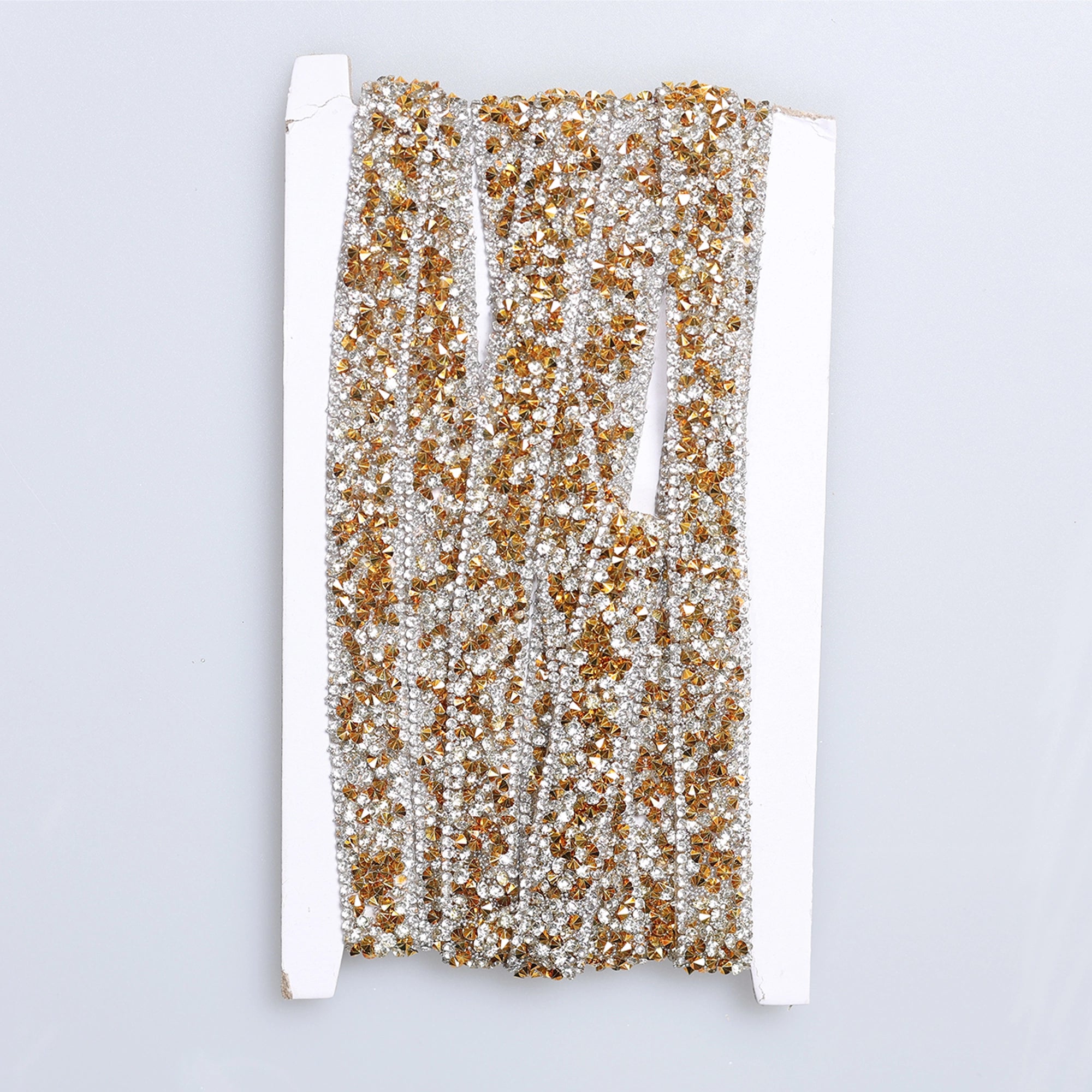 Aplicatii cu strasuri M364 - Ahura