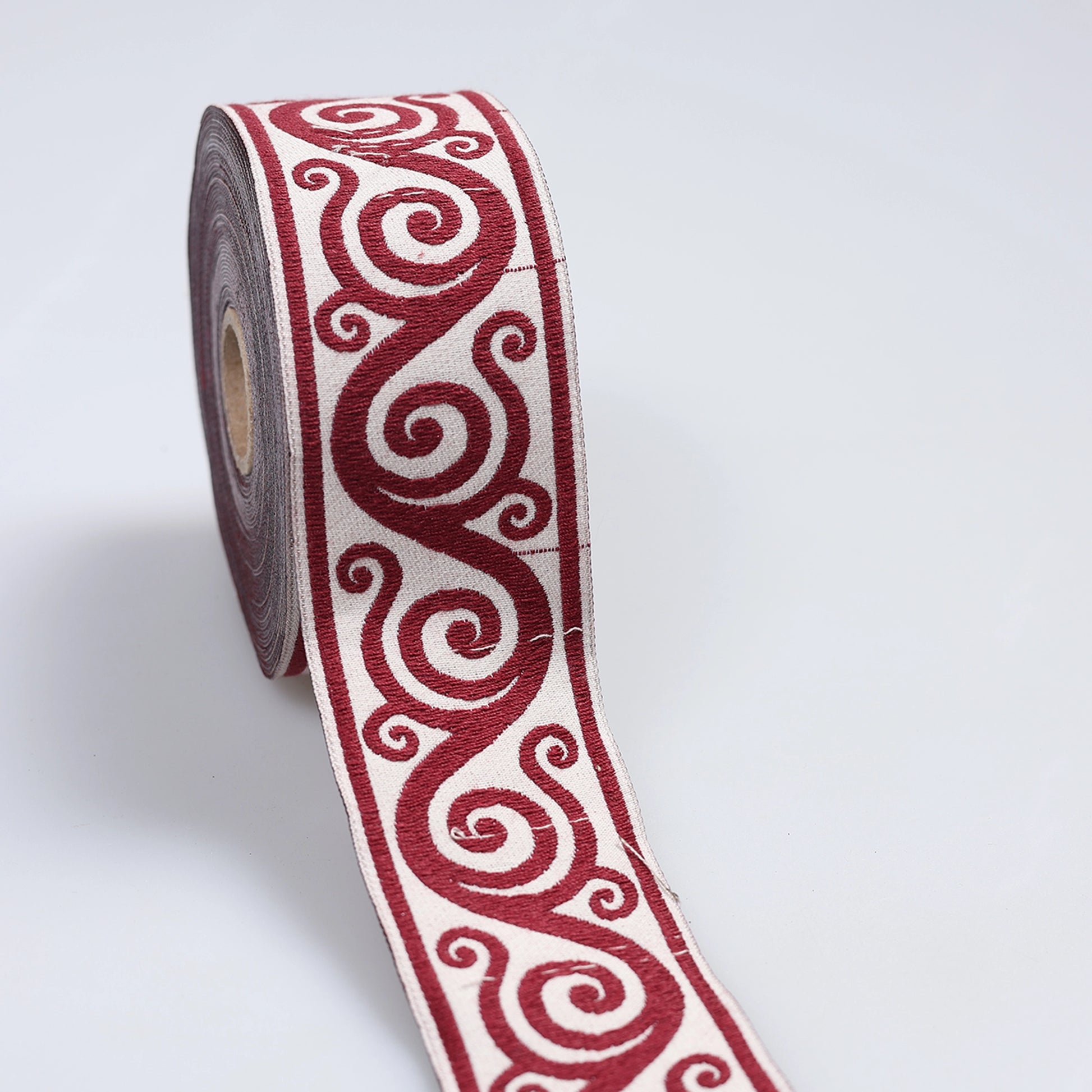 Bandă decorativă 5 cm spirale bordo - Ahura