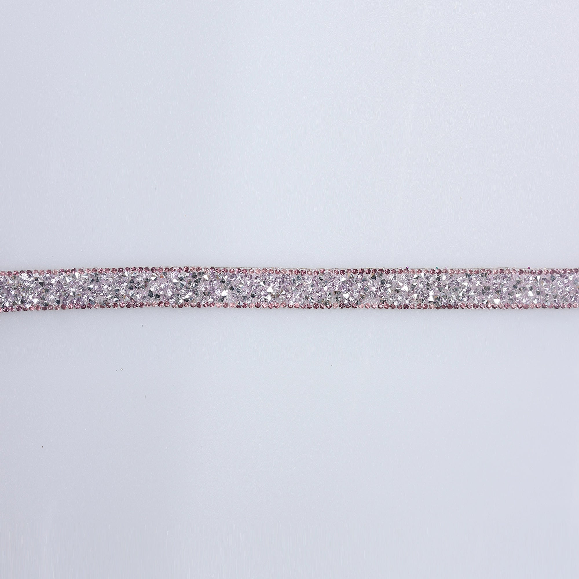 Aplicatii cu strasuri M366 - Ahura