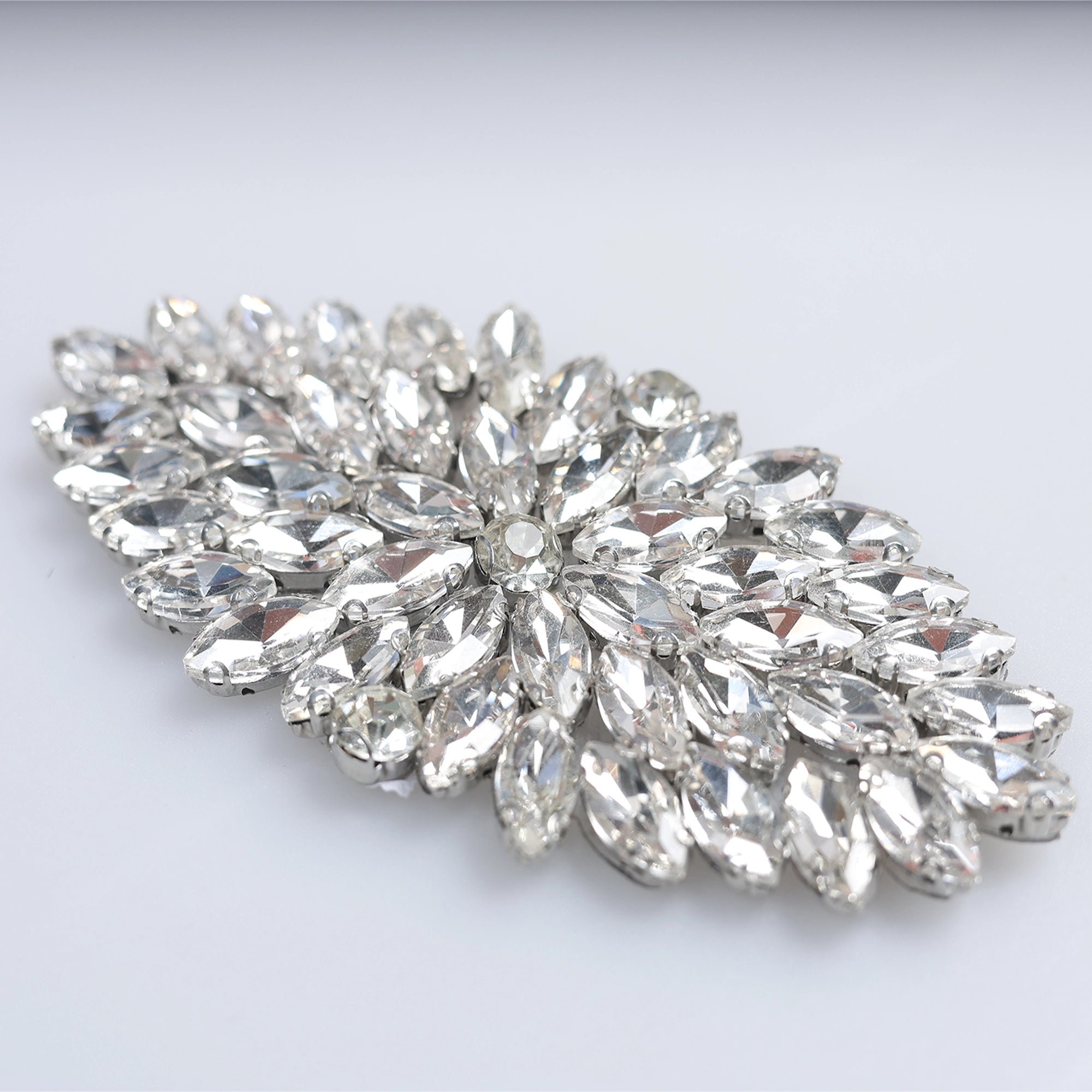 Aplicatii cu strasuri M193 - Ahura