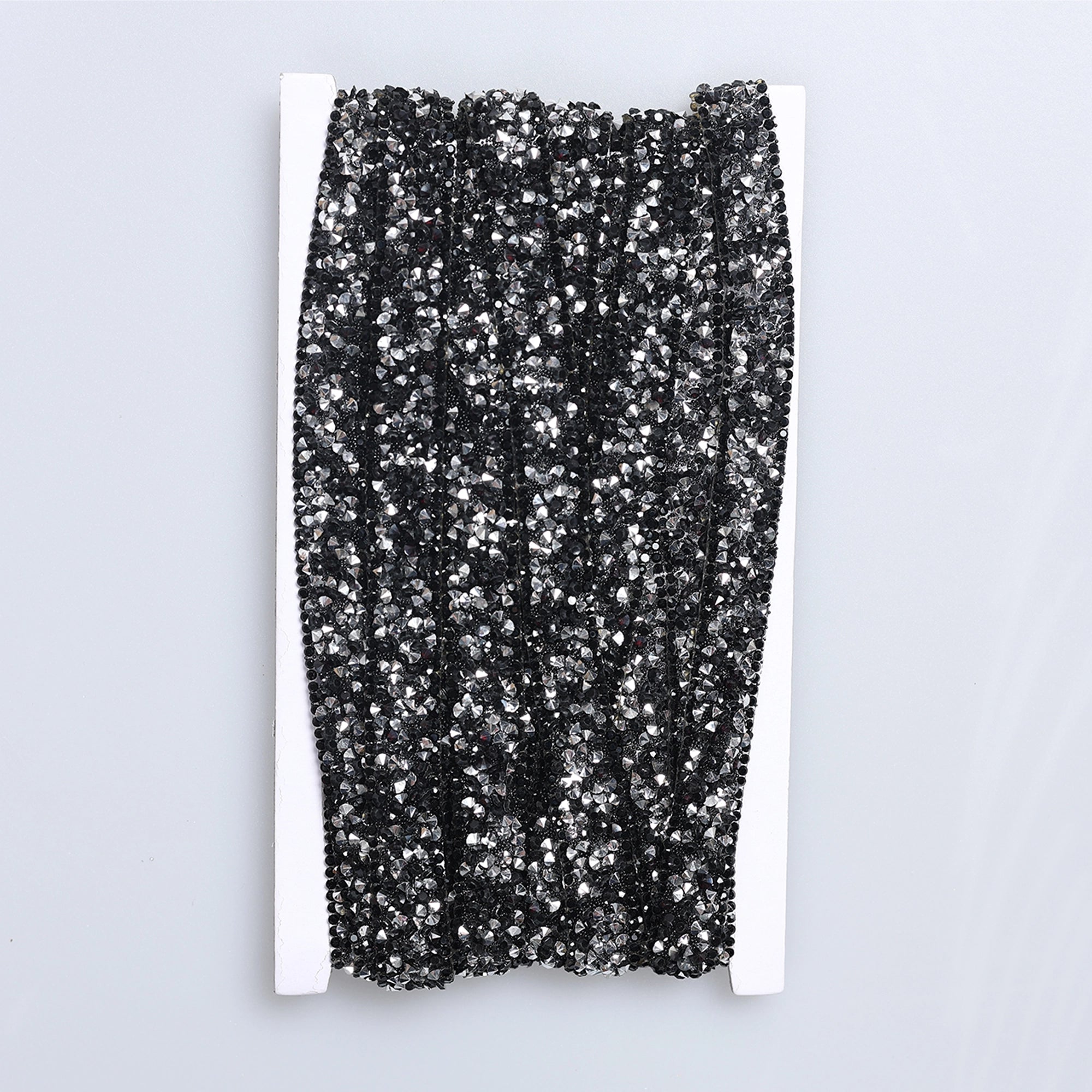 Aplicatii cu strasuri M367 - Ahura