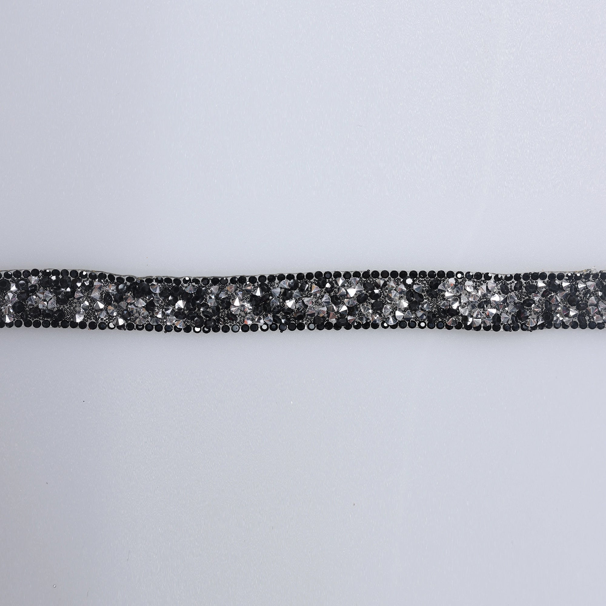 Aplicatii cu strasuri M367 - Ahura