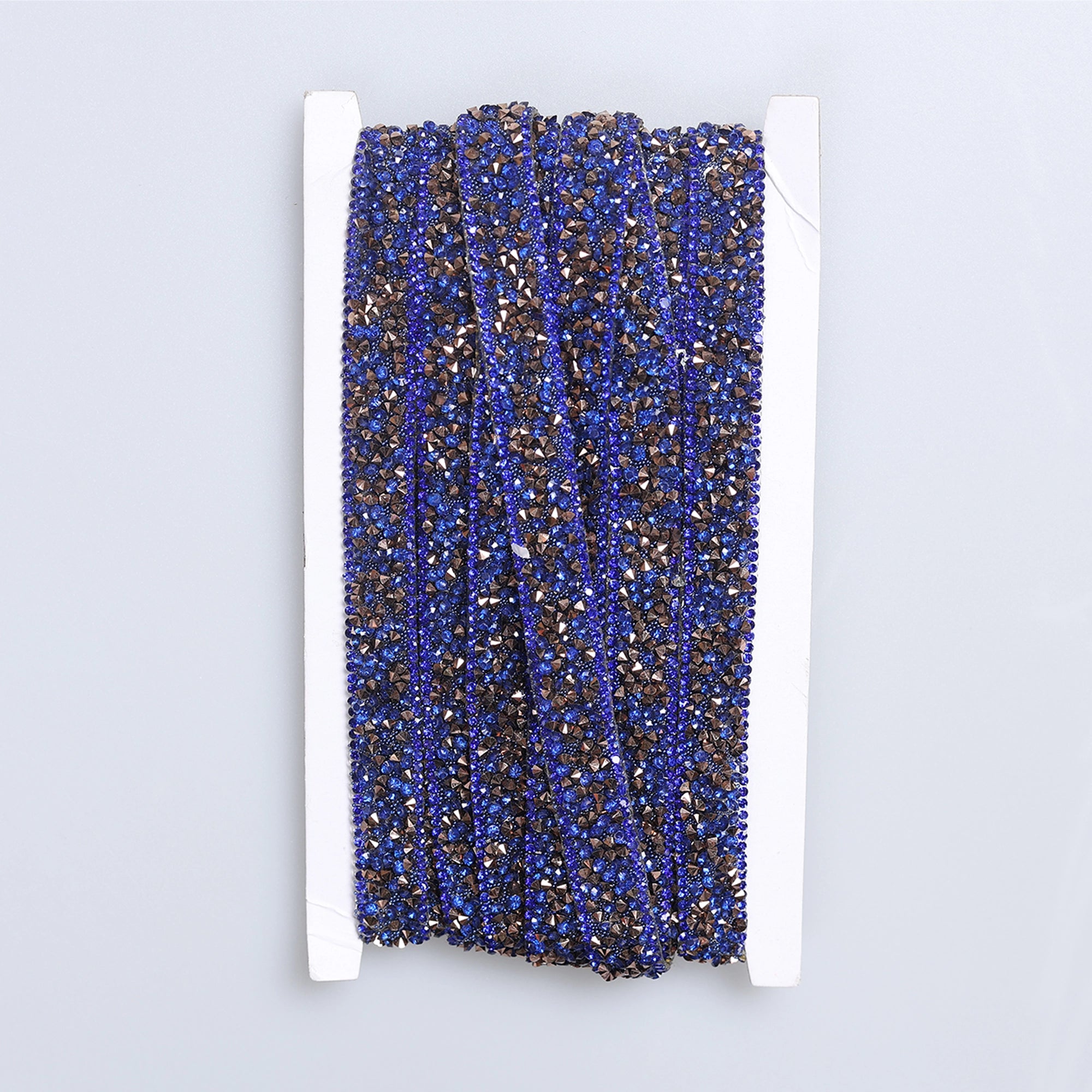 Aplicatii cu strasuri M368 - Ahura