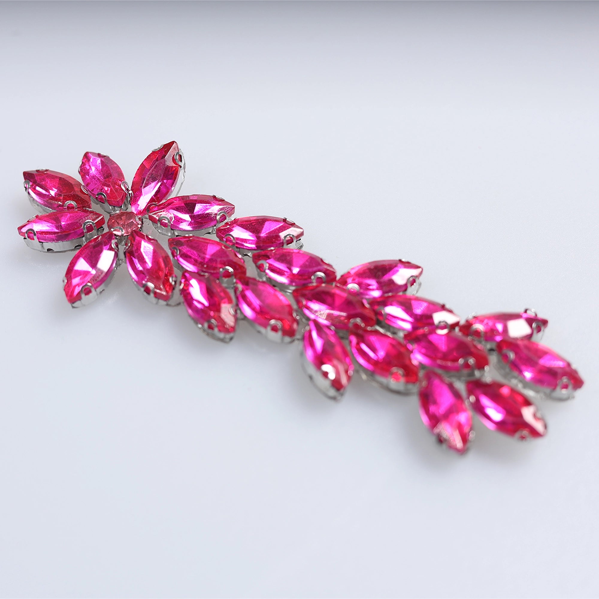 Aplicatii cu strasuri M207 - Ahura