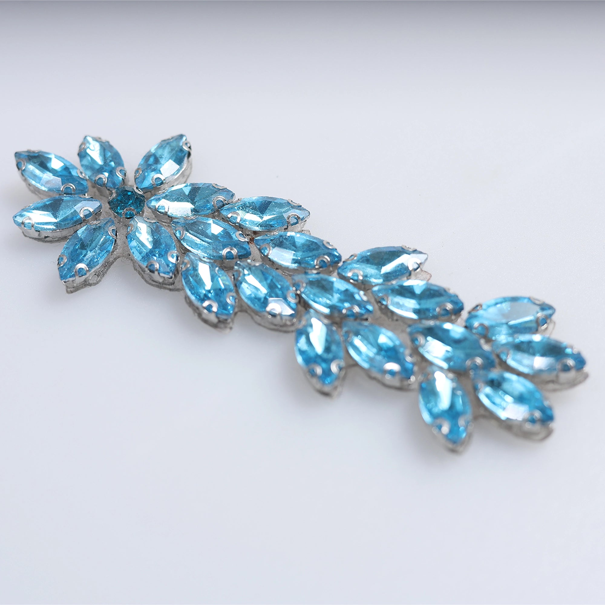 Aplicatii cu strasuri M208 - Ahura