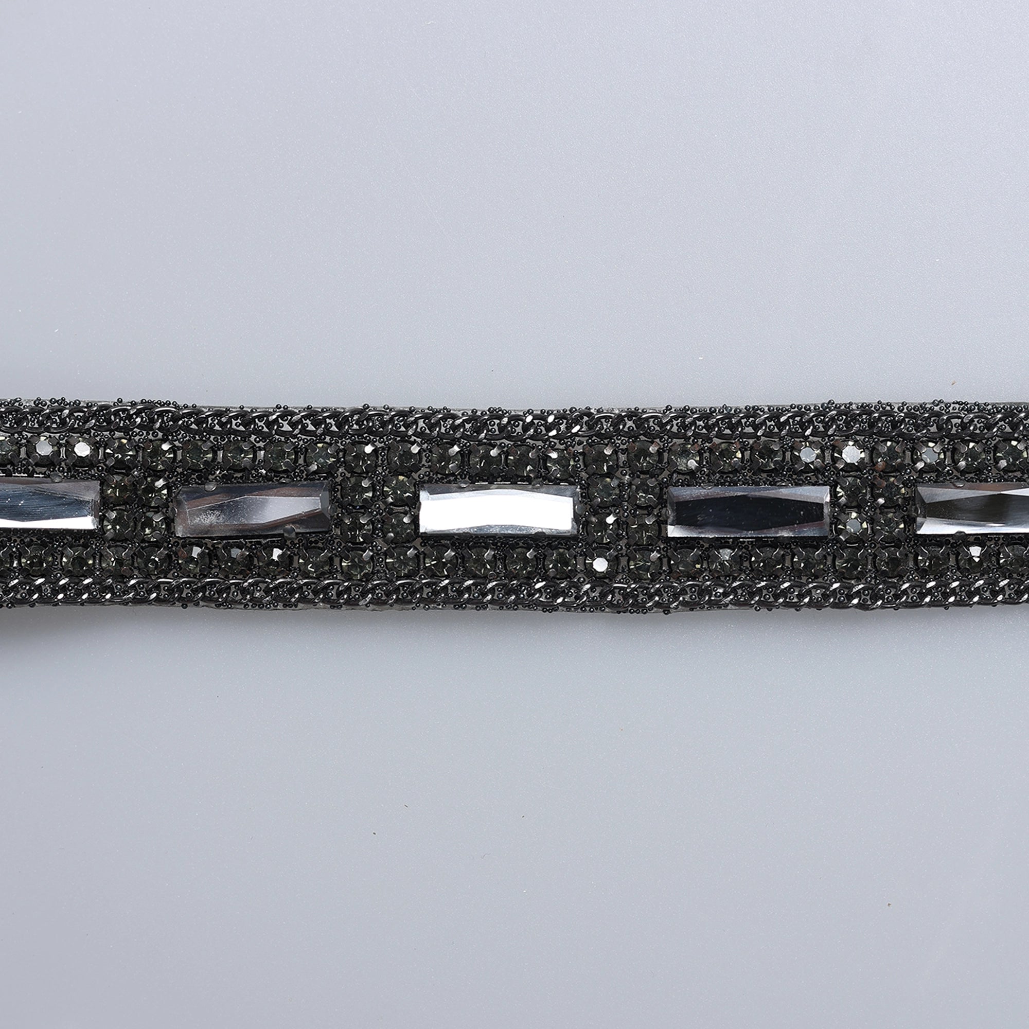 Aplicatii cu strasuri M526 - Ahura