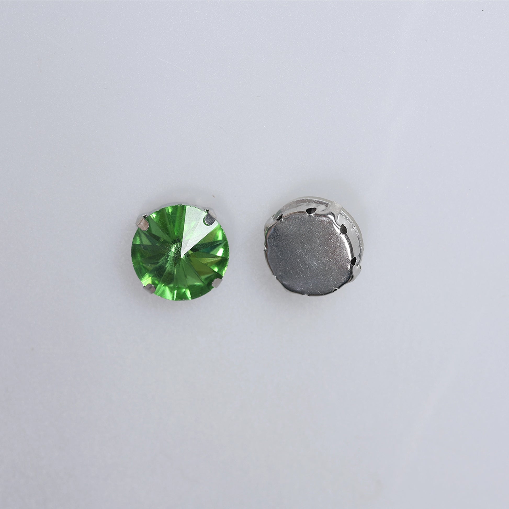 Piatră pentru cusut tip lacrimă 2x2cm - Ahura