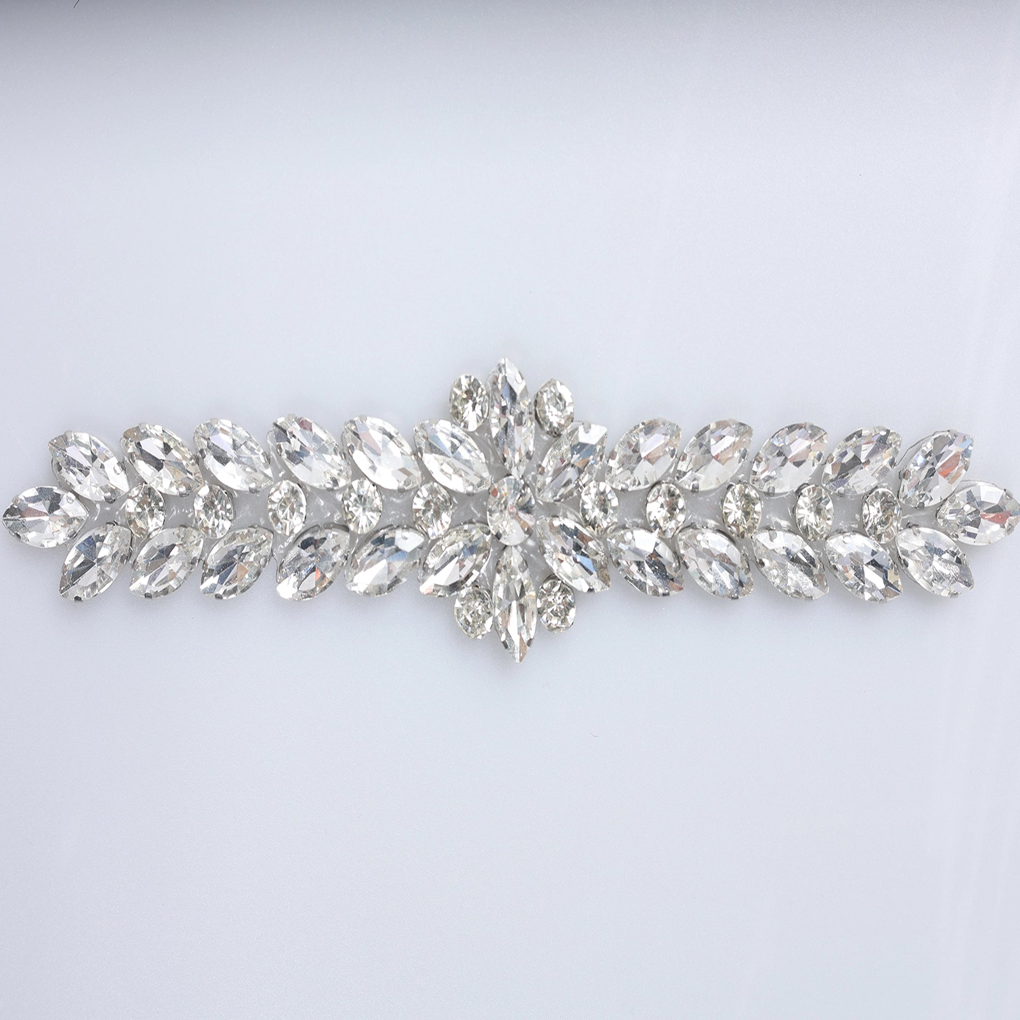 Aplicatii cu strasuri M221 - Ahura