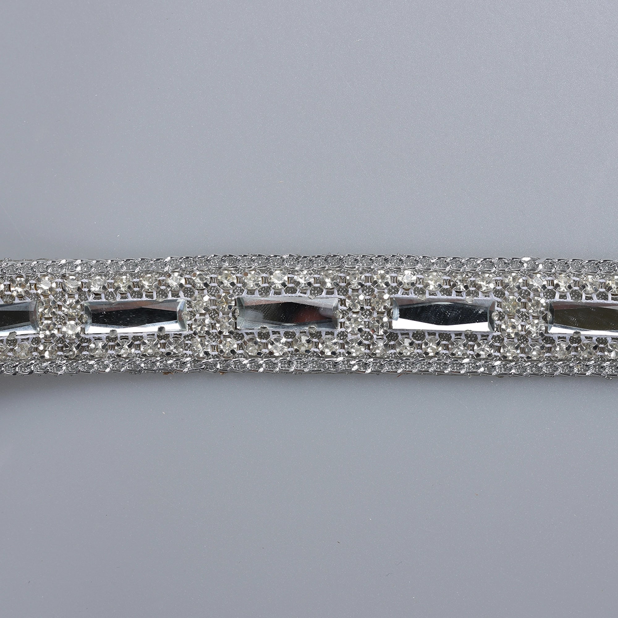 Aplicatii cu strasuri M527 - Ahura