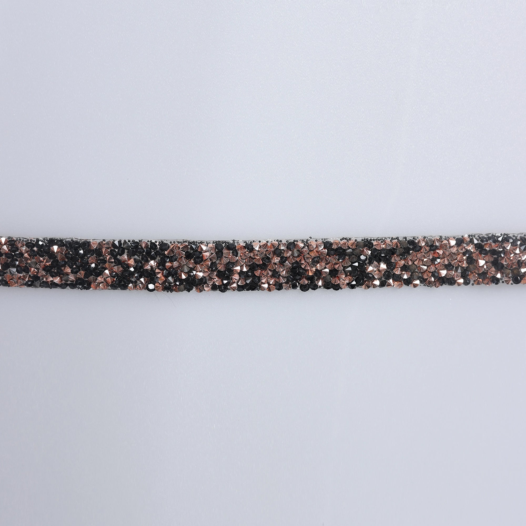 Aplicatii cu strasuri M369 - Ahura