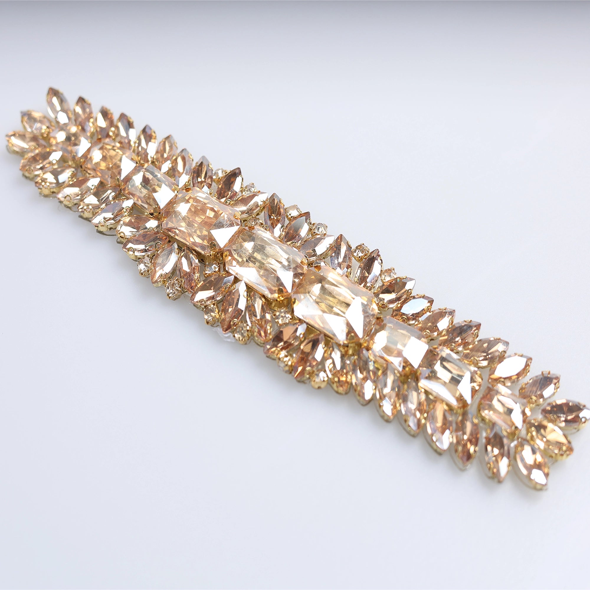 Aplicatii cu strasuri M190 - Ahura