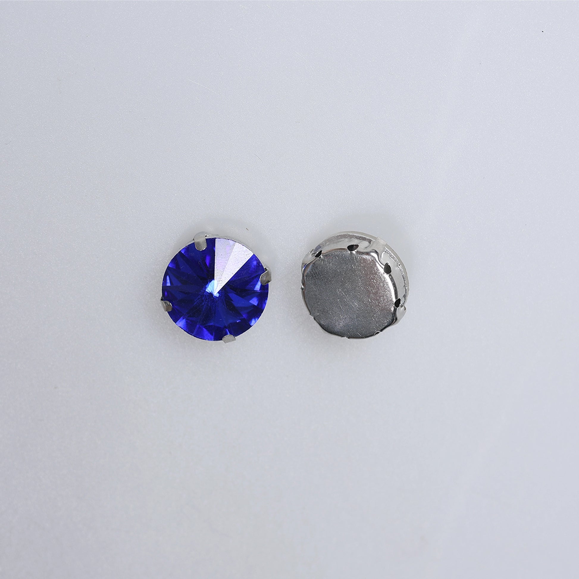 Piatră pentru cusut tip lacrimă 2x2cm - Ahura