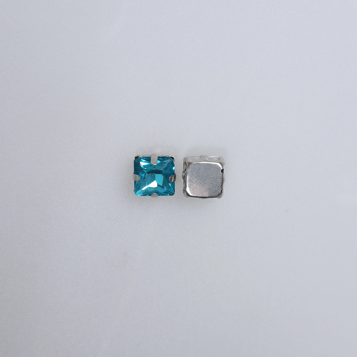 Piatră pentru cusut tip lacrimă 1x1 cm - Ahura