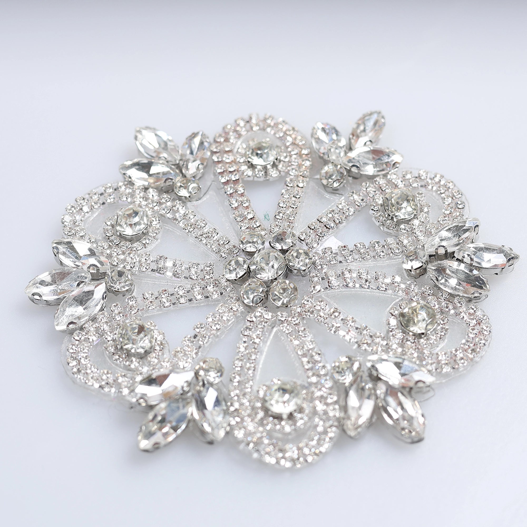 Aplicatii cu strasuri M136 - Ahura