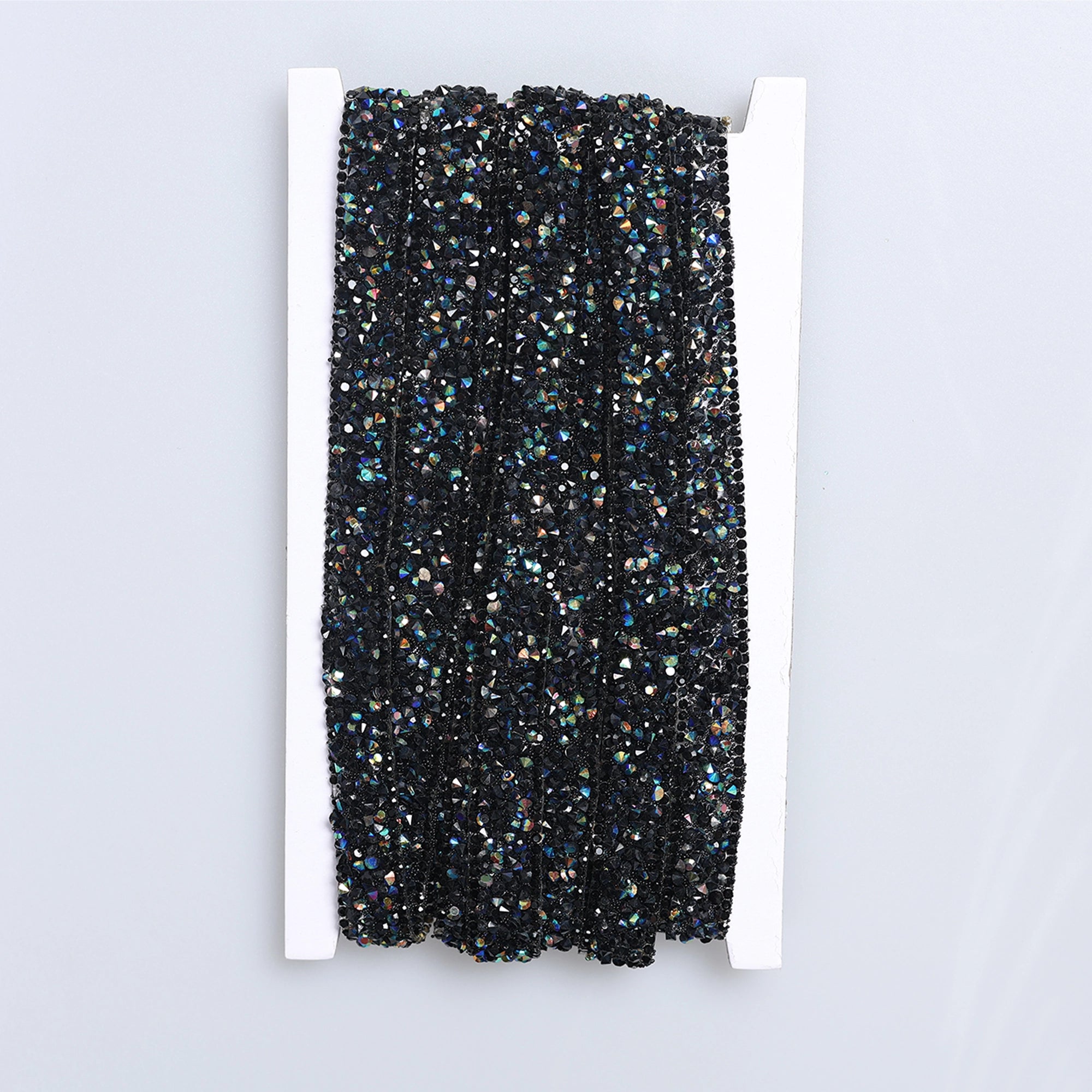 Aplicatii cu strasuri M373 - Ahura