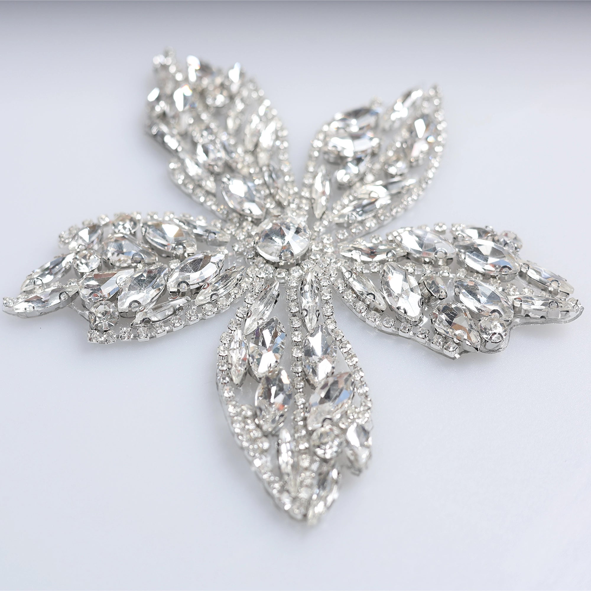 Aplicatii cu strasuri M153 - Ahura