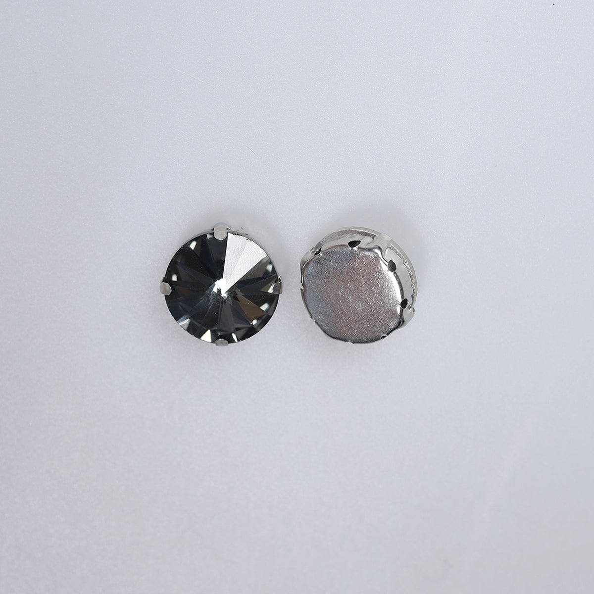 Piatră pentru cusut tip lacrimă 2x2cm - Ahura