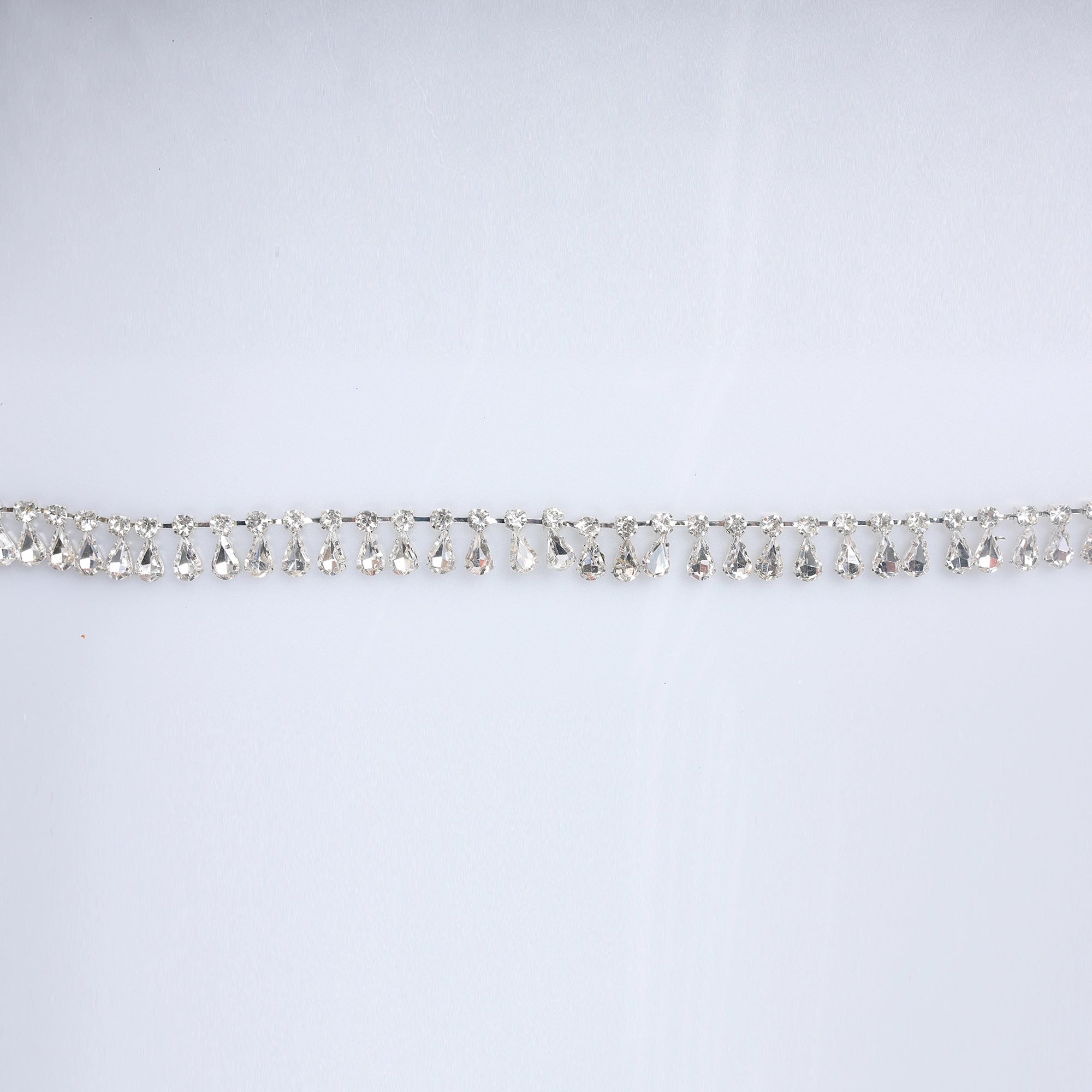 Banda cu strasuri M117 - Ahura