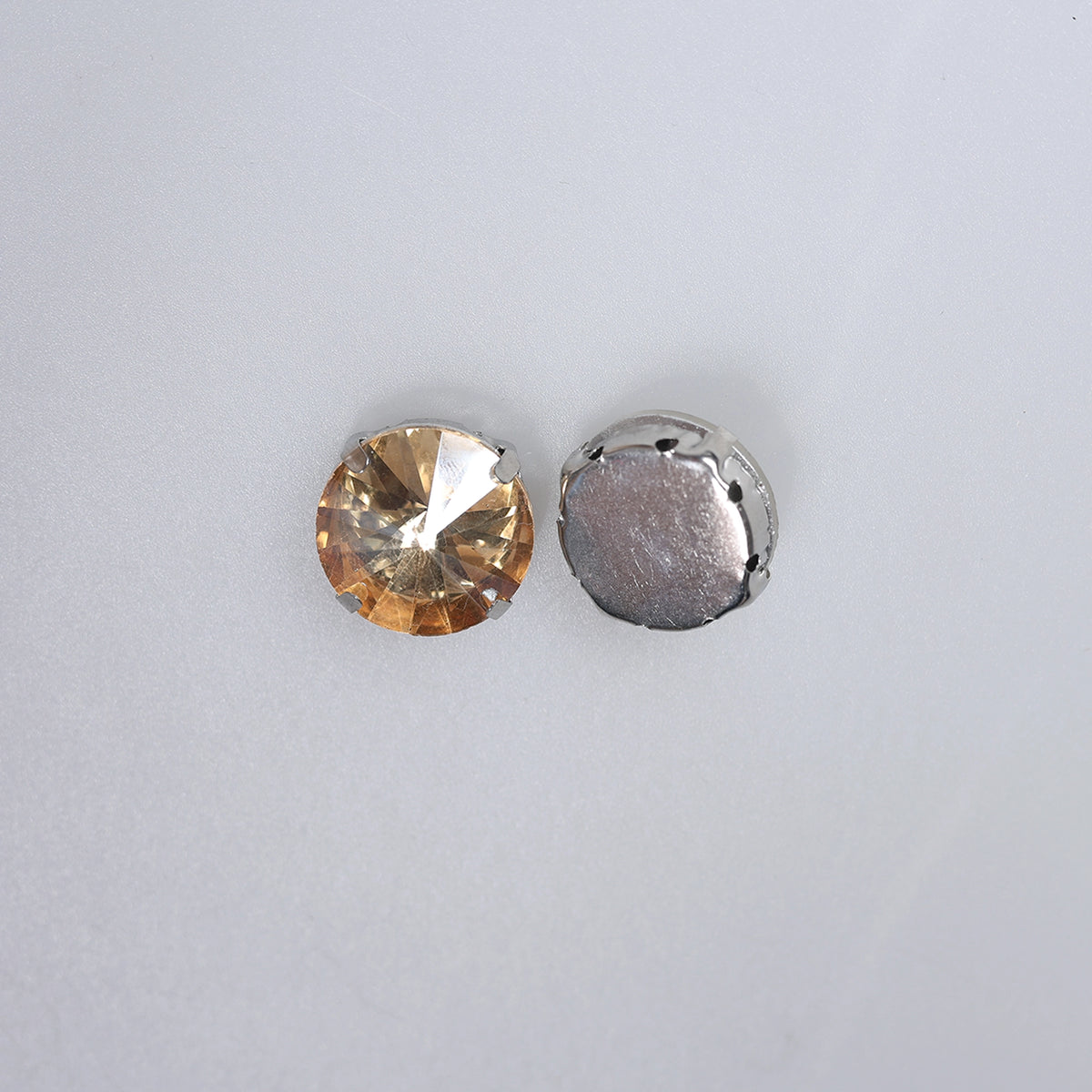 Piatră pentru cusut tip lacrimă 2x2cm - Ahura