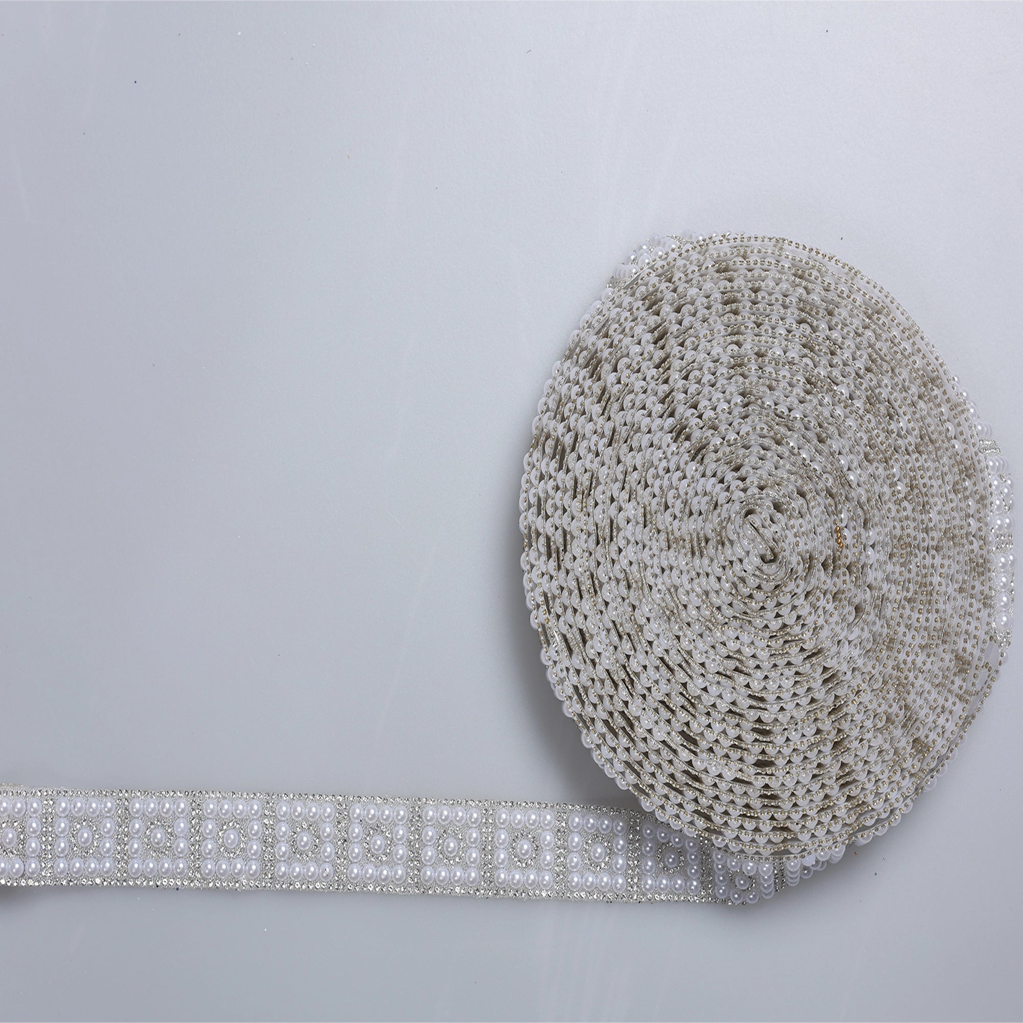 Aplicatii cu strasuri M529 - Ahura