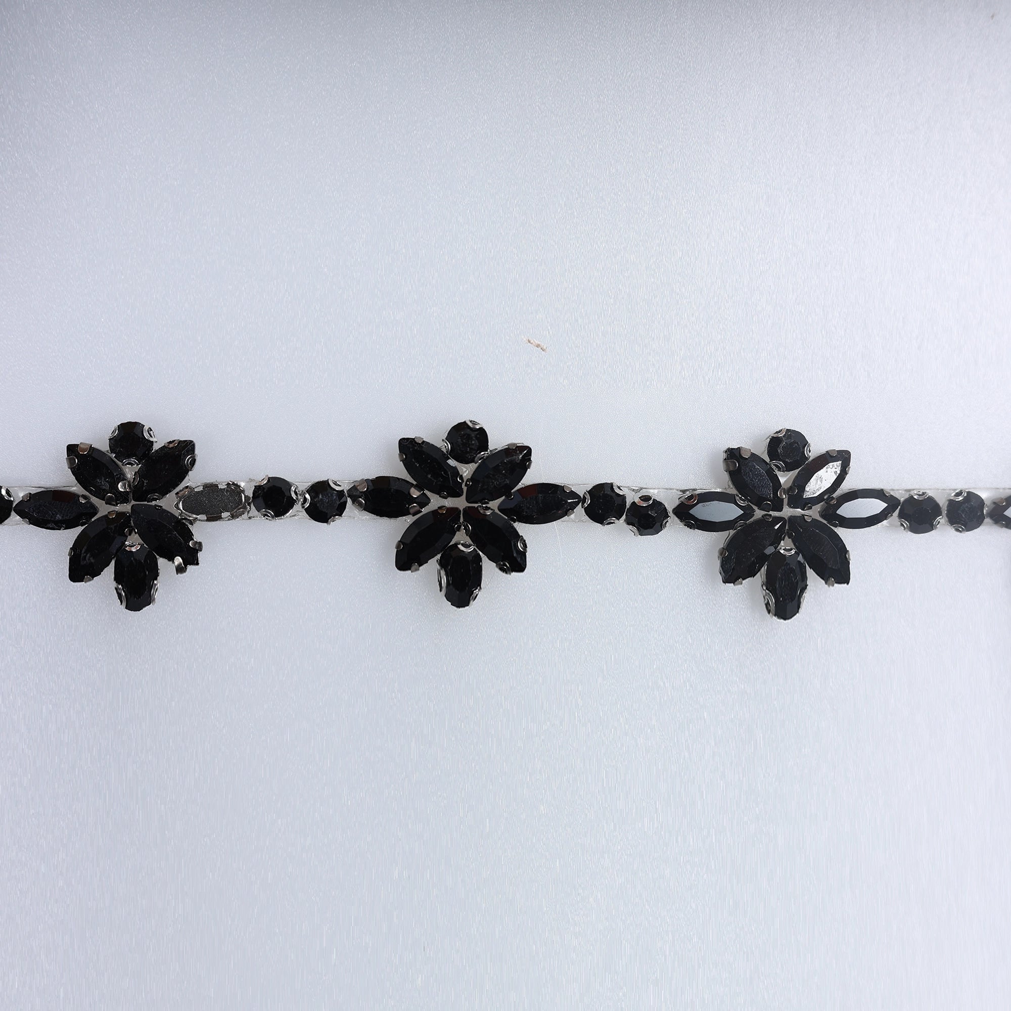 Banda cu strasuri M15 - Ahura