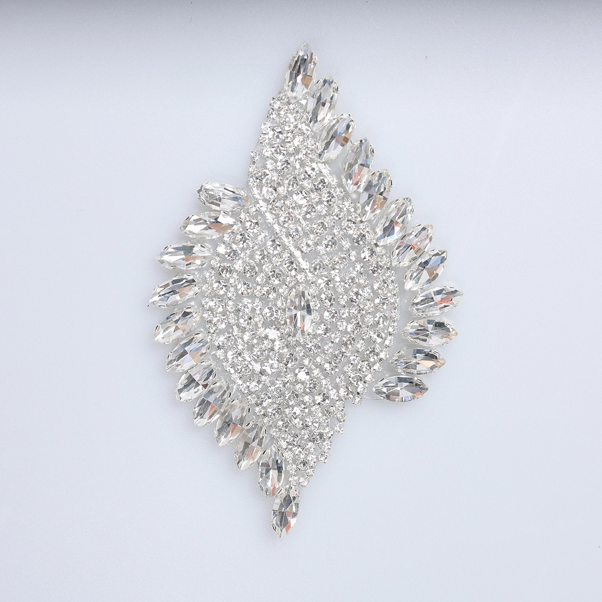 Aplicatii cu strasuri M186 - Ahura