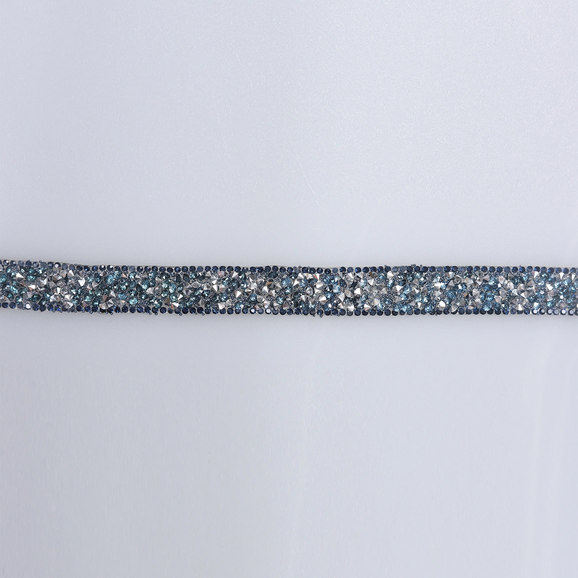 Aplicatii cu strasuri M377 - Ahura