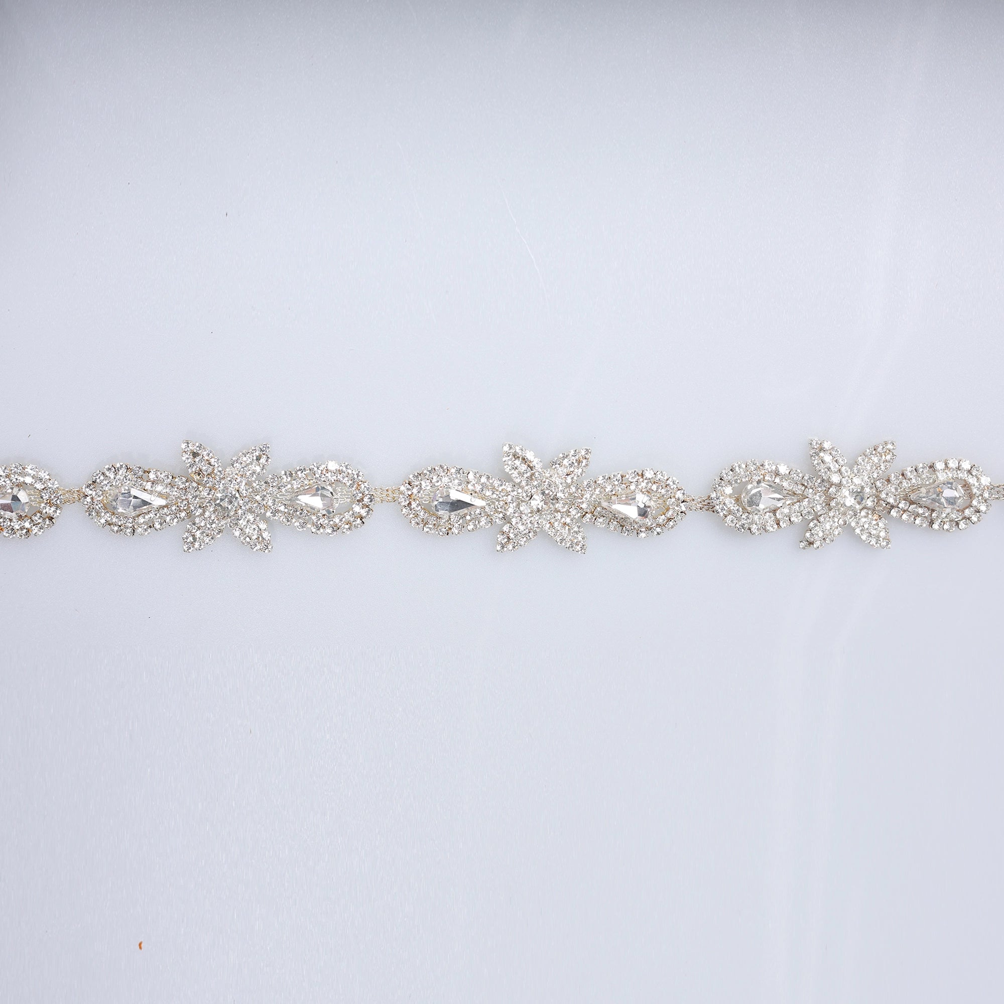 Banda cu strasuri M119 - Ahura