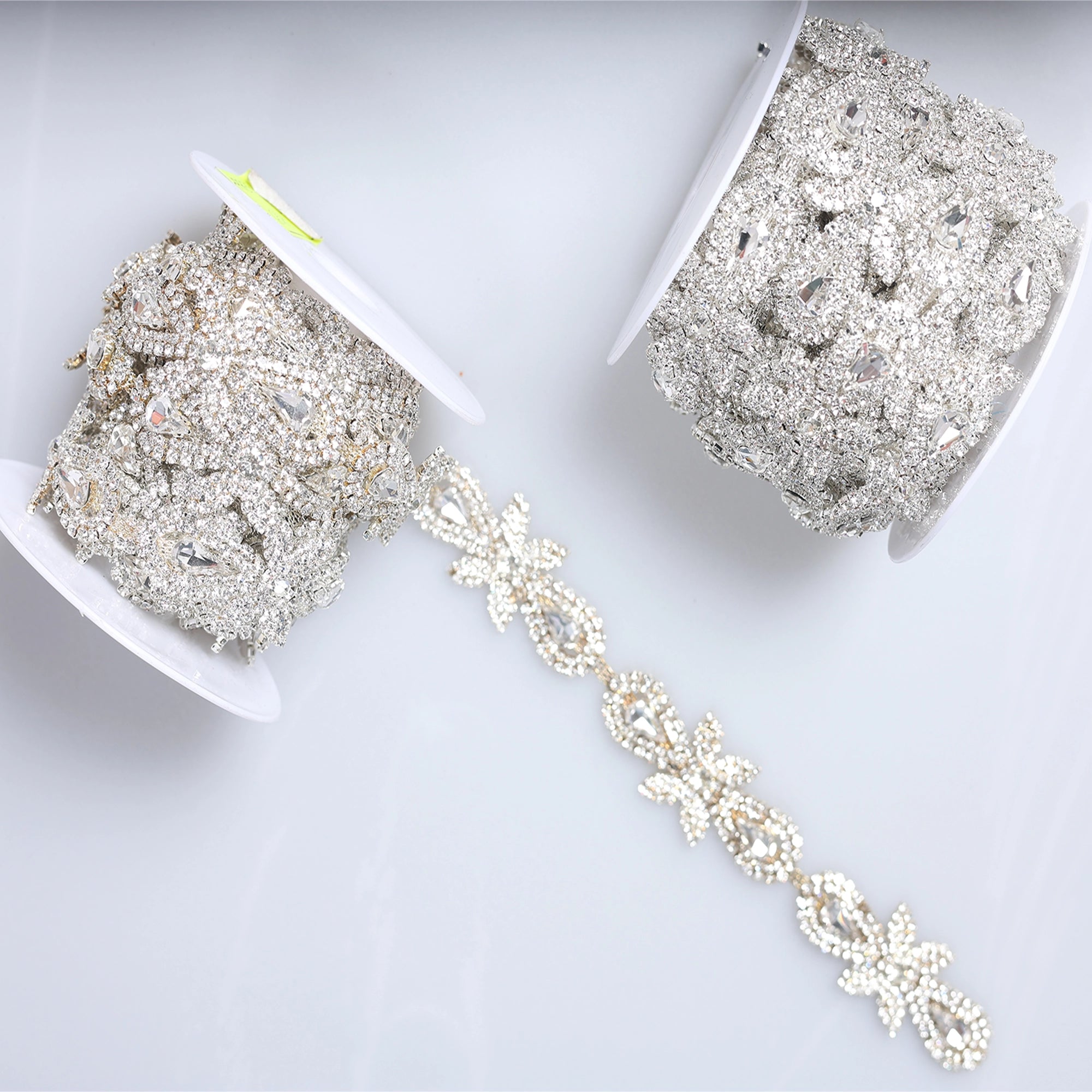 Banda cu strasuri M119 - Ahura